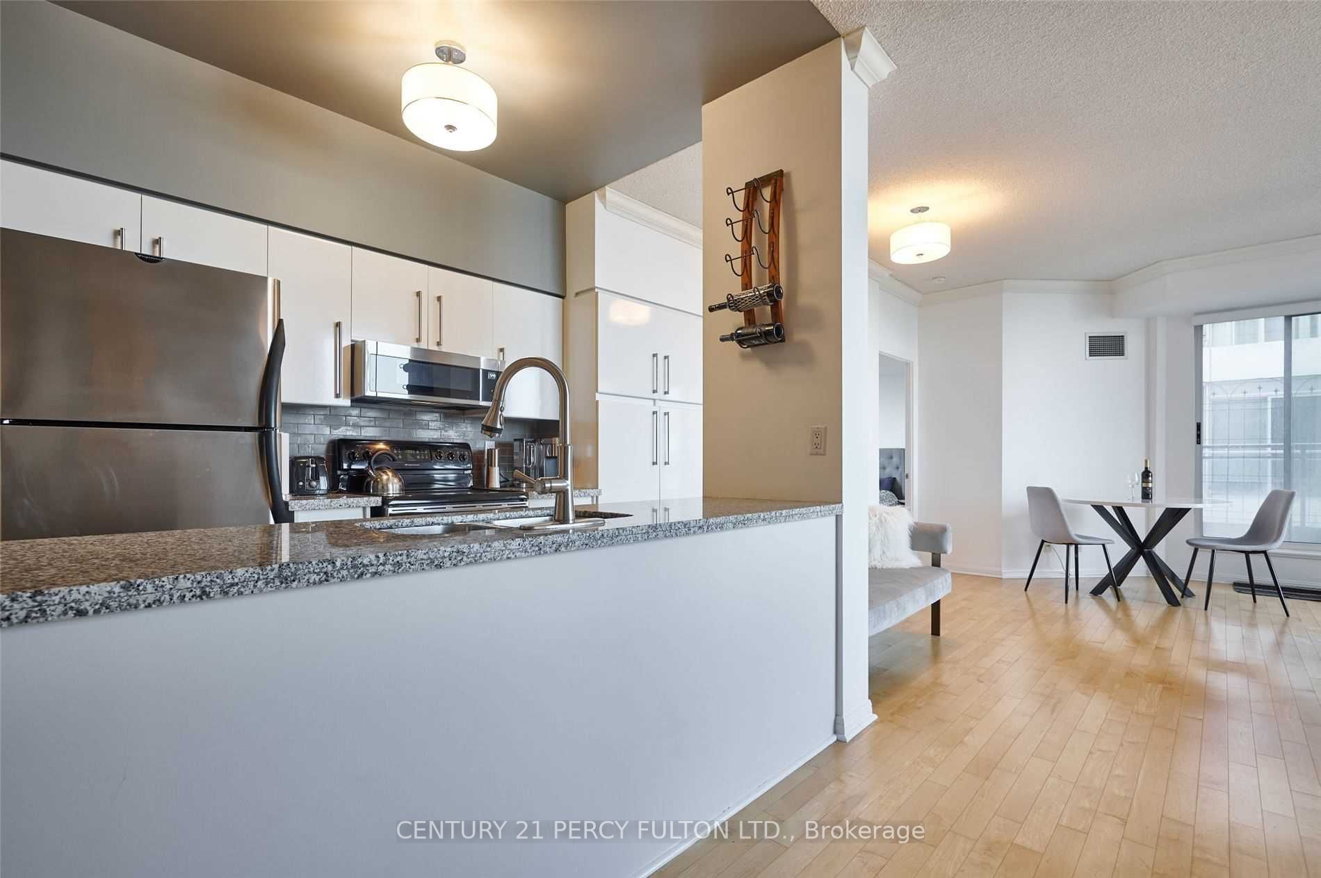 230 Queens Quay W, #1016
