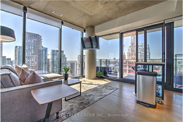 224 King St W, Toronto
