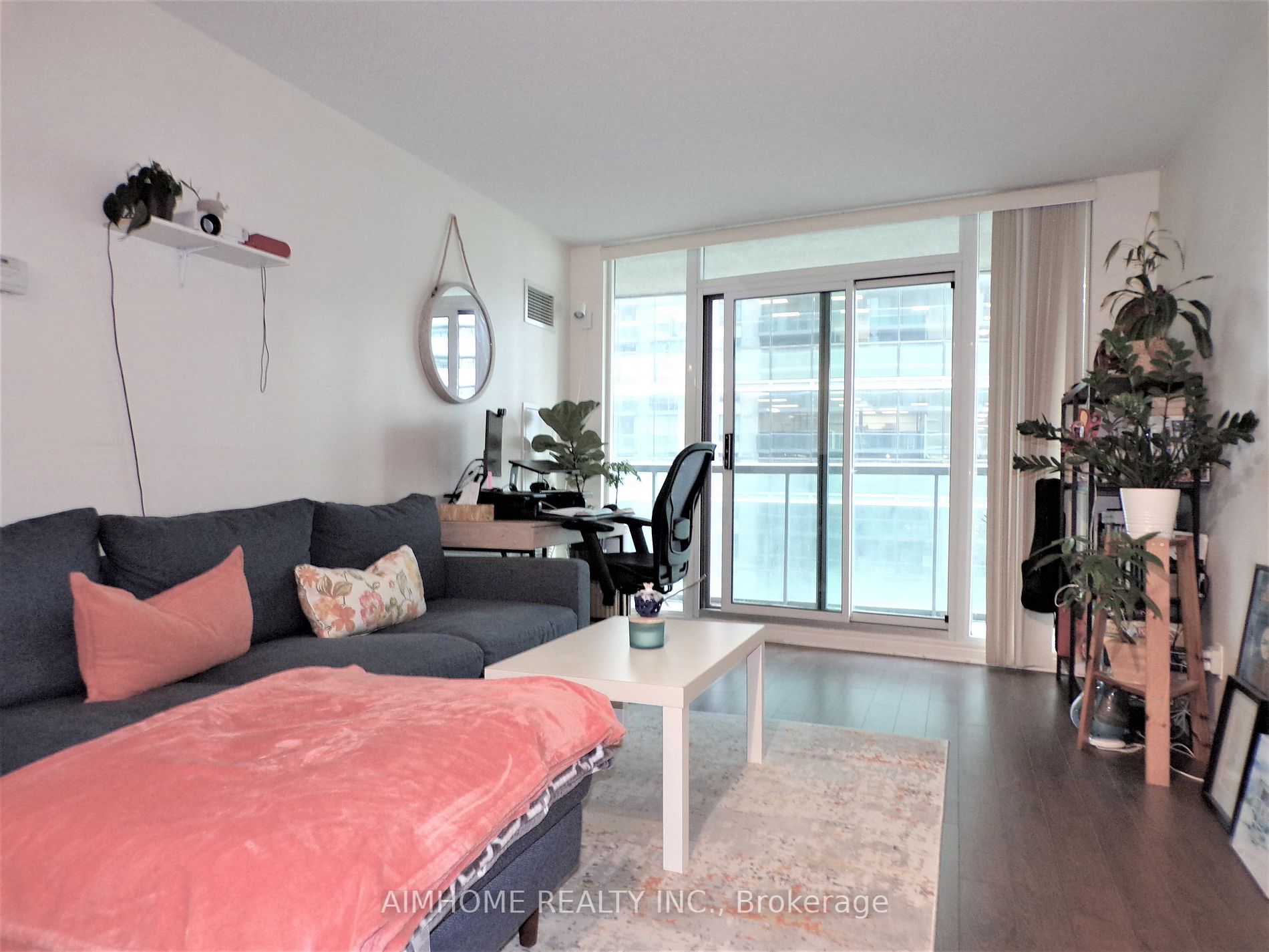 30 Grand Trunk Cres, #2708