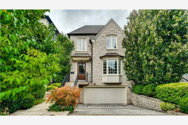 390 Douglas Ave, Toronto