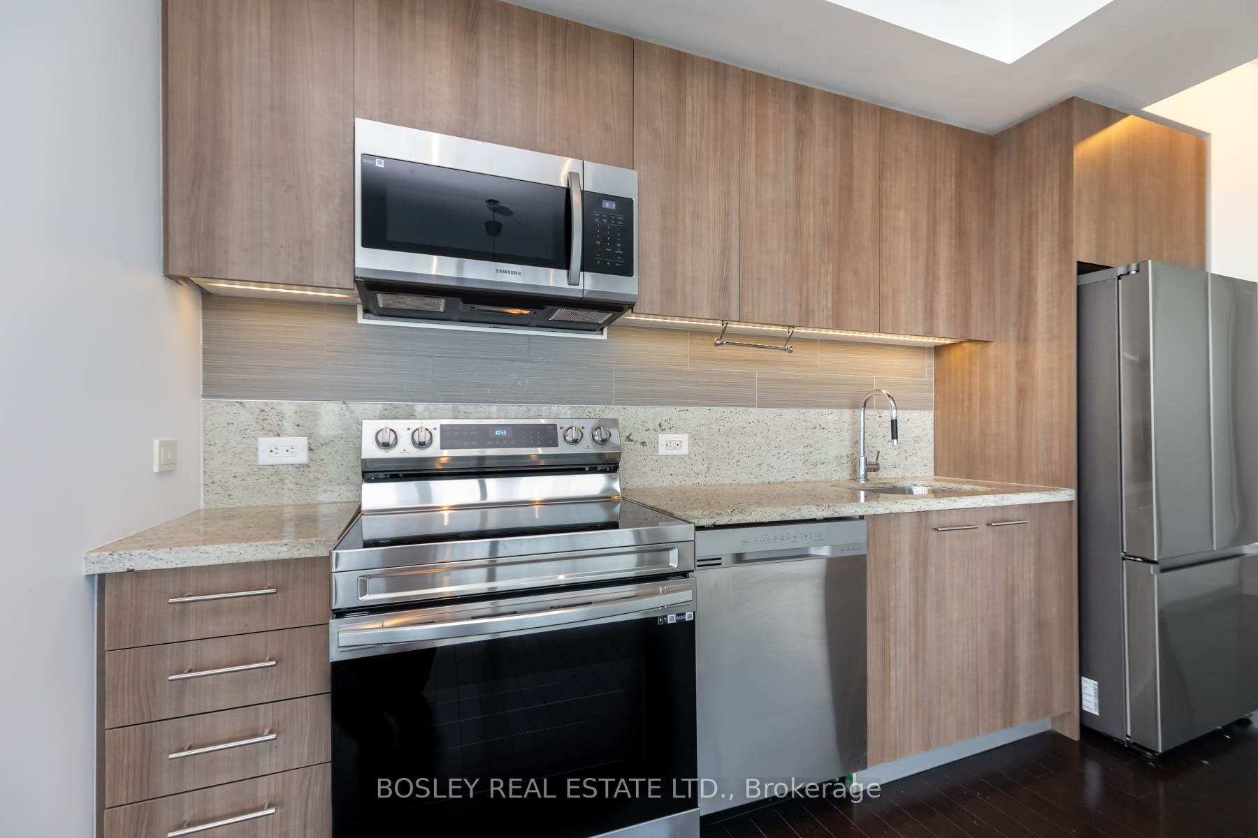 390 Cherry St, #2202