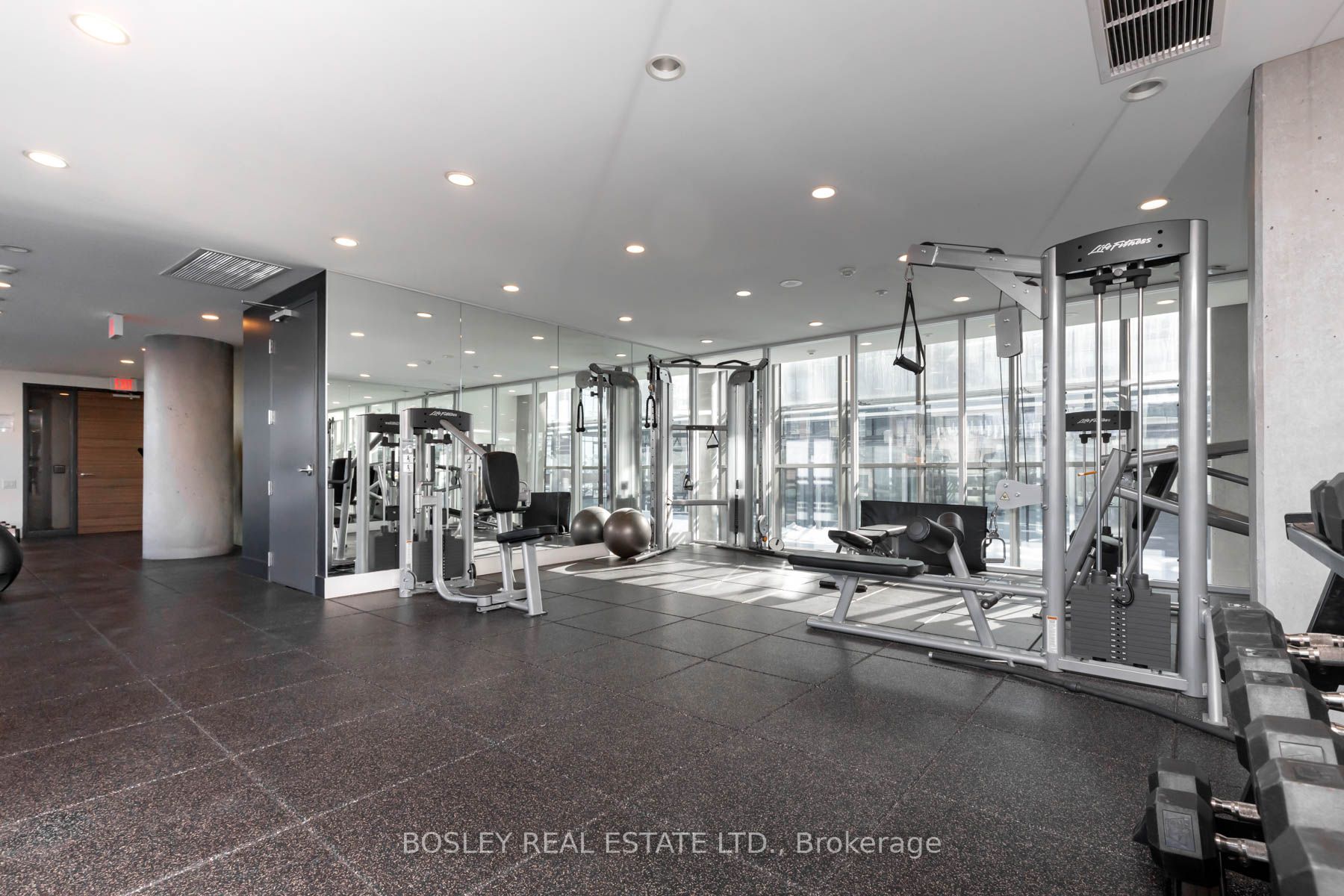 390 Cherry St, #2202