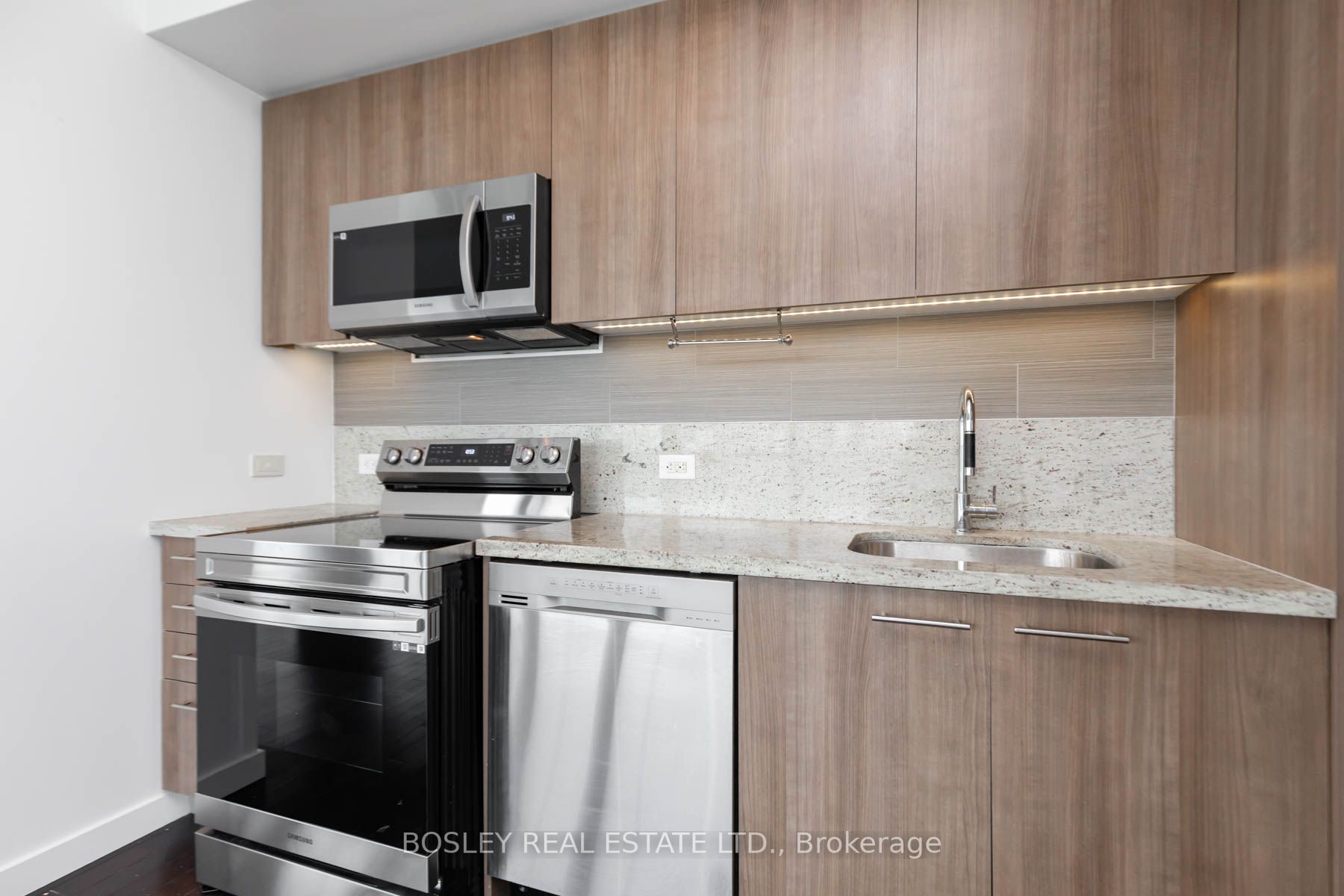 390 Cherry St, #2202