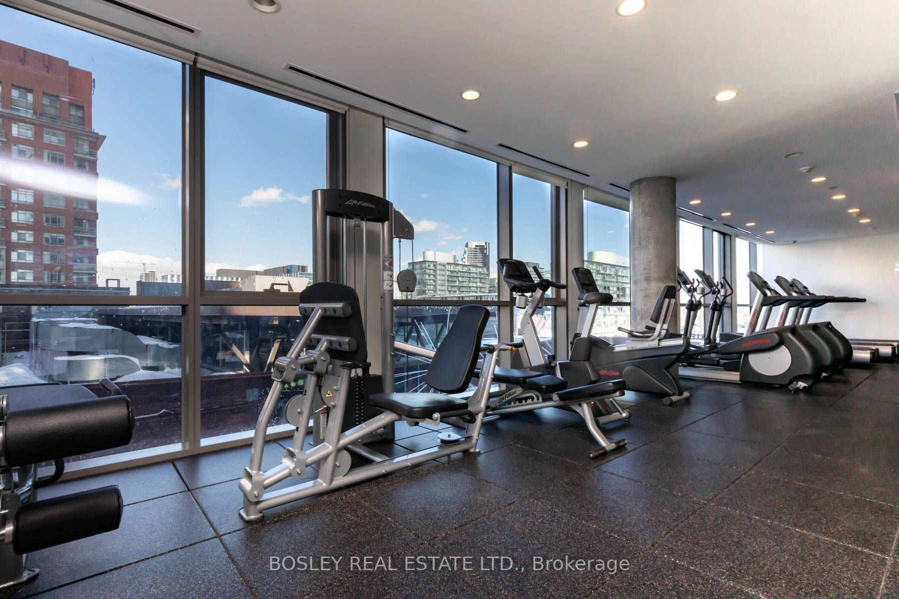 390 Cherry St, #2202