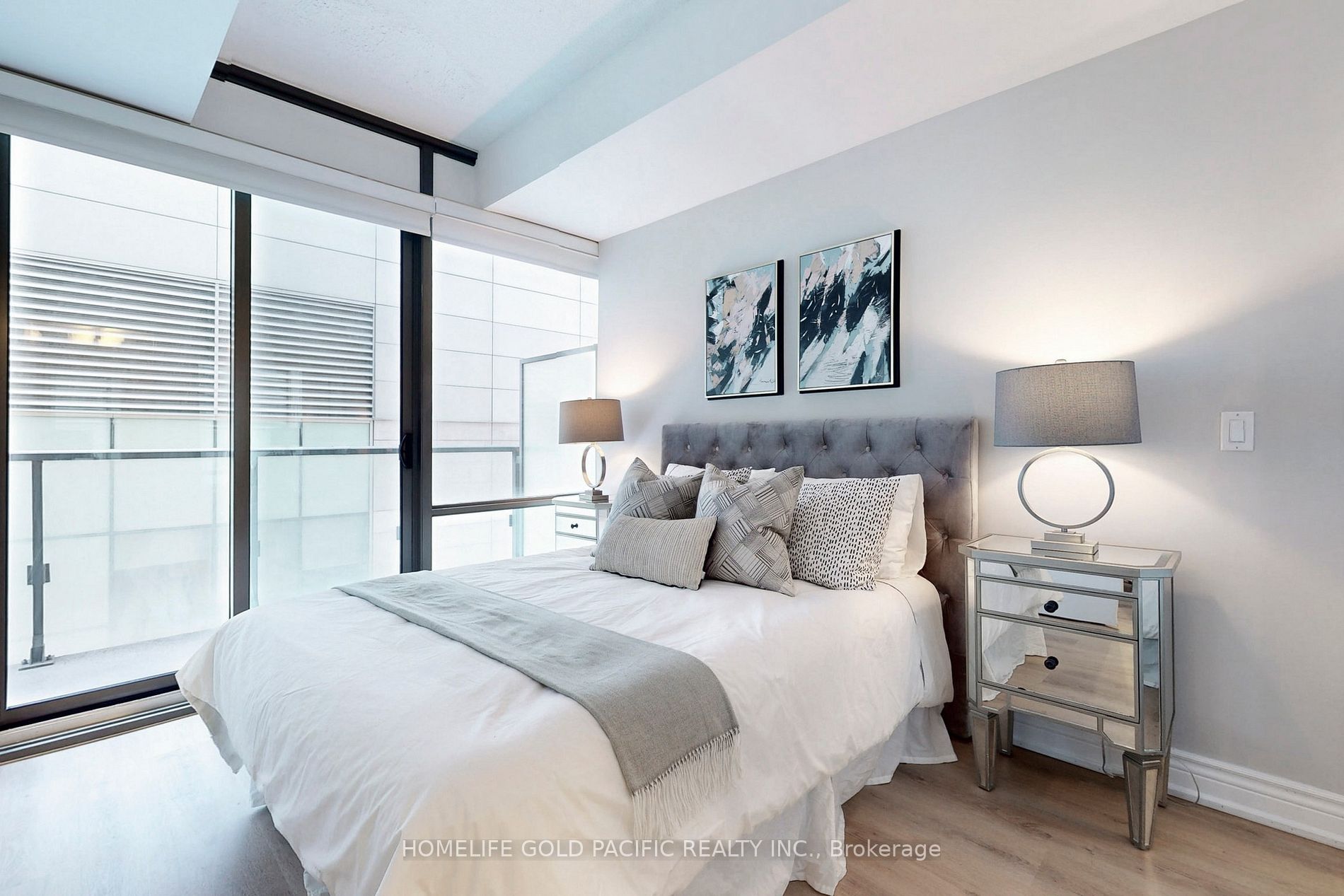 832 Bay Street, #1202