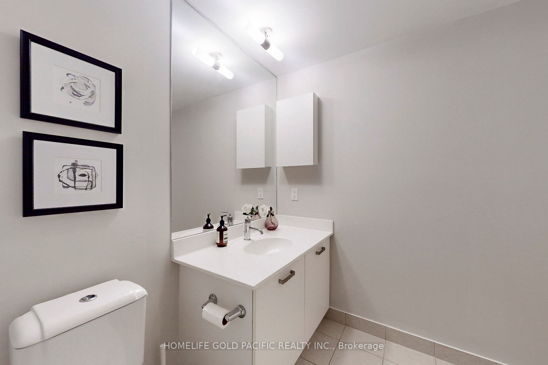 832 Bay Street, #1202