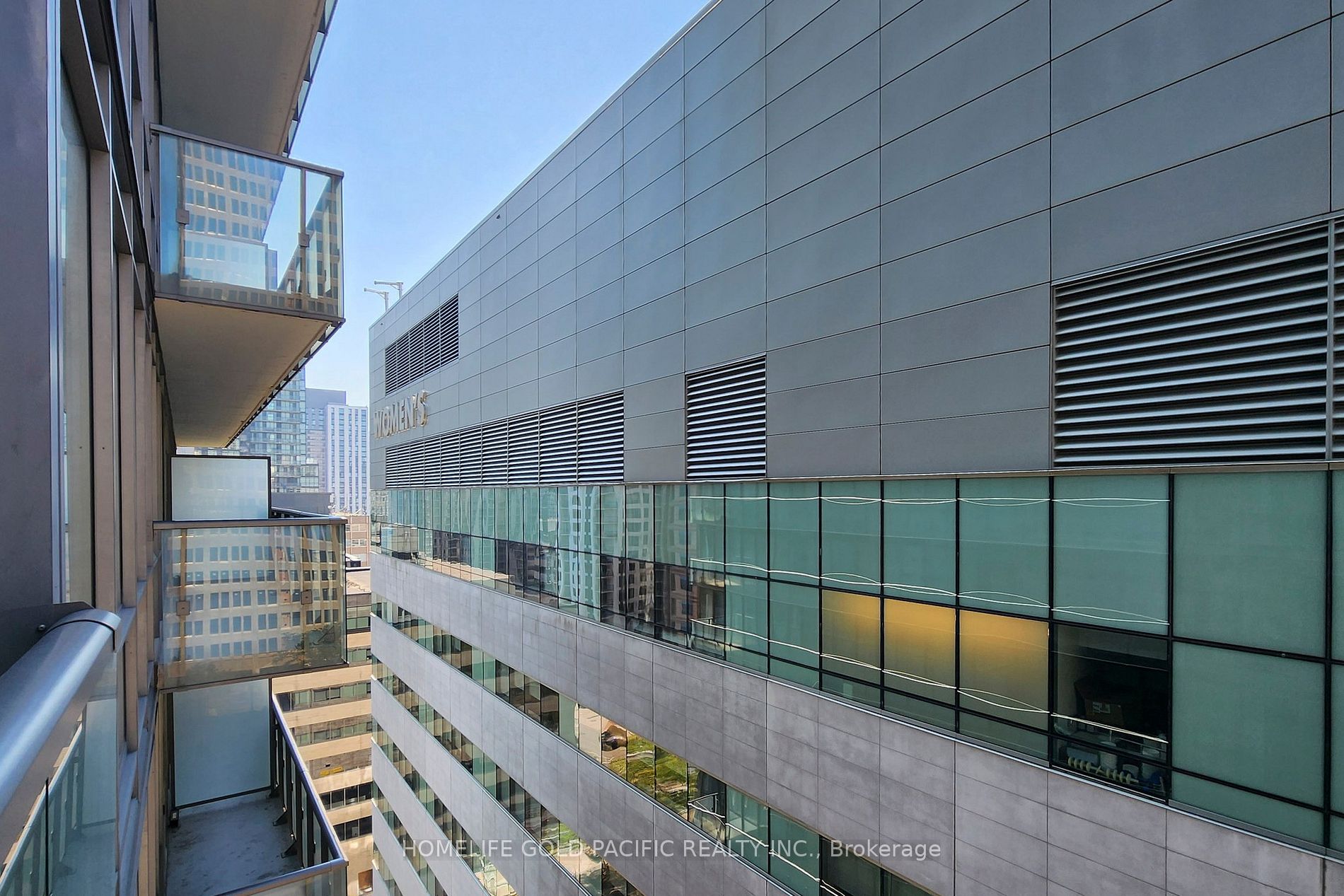 832 Bay Street, #1202