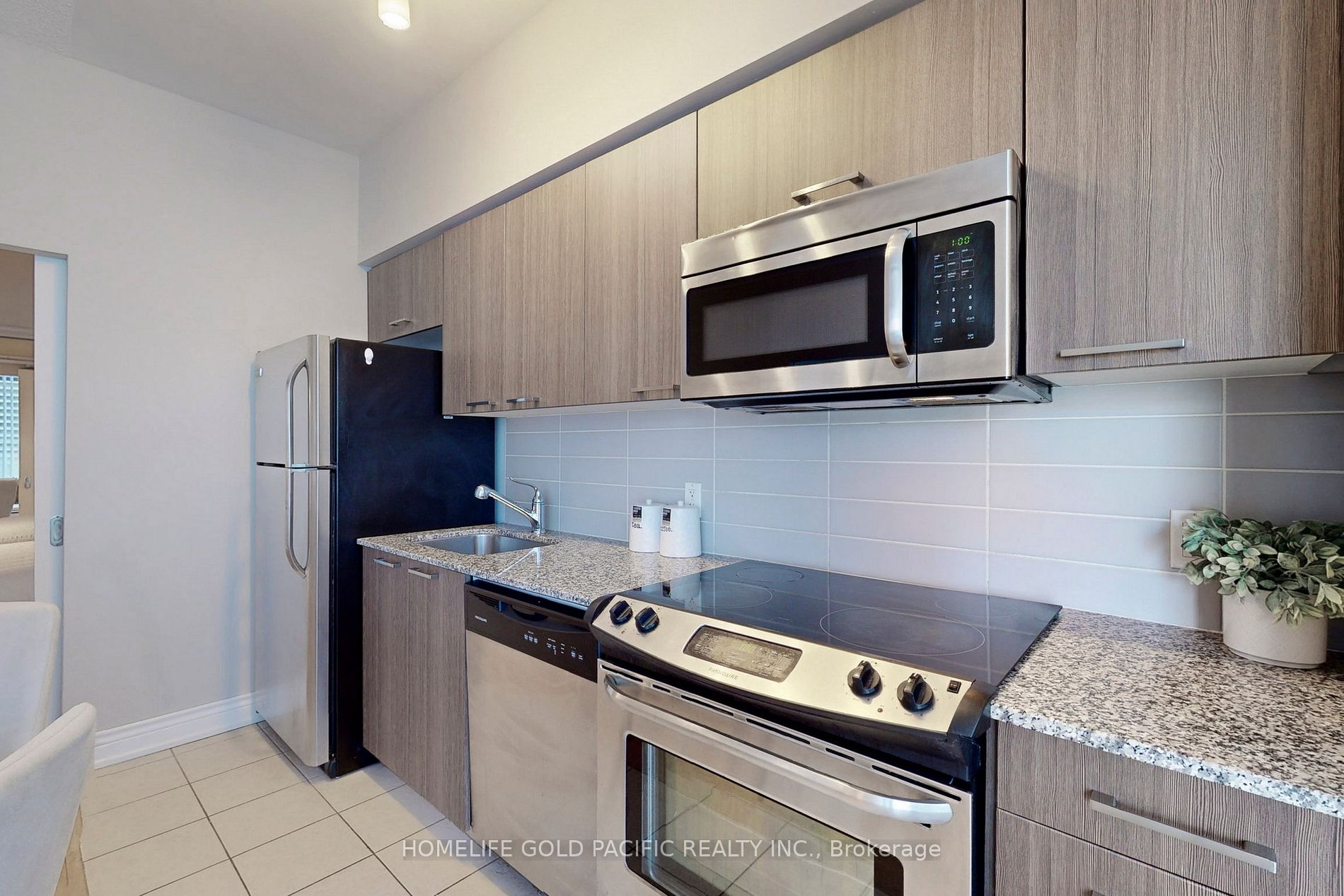 832 Bay Street, #1202
