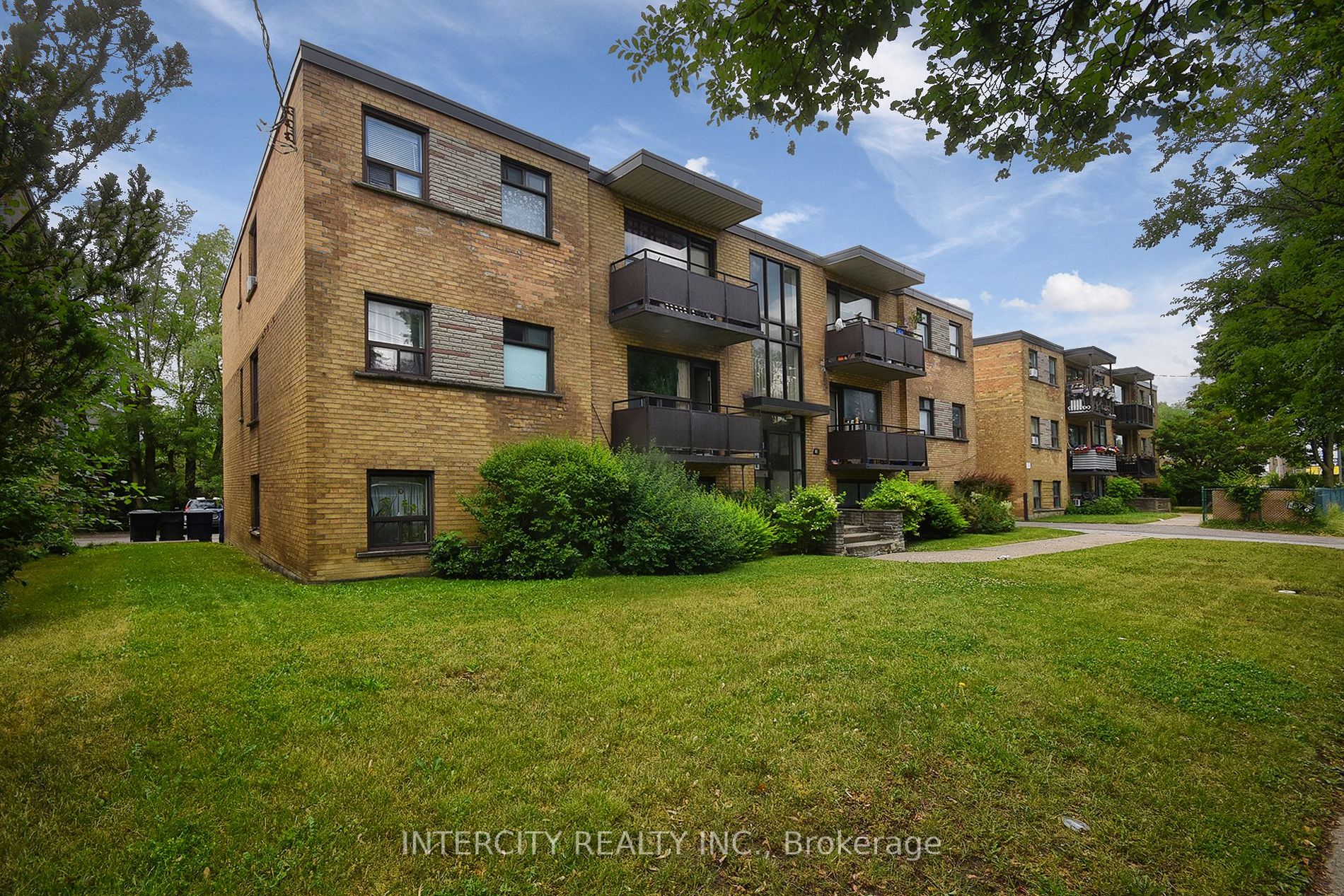 415 Wilson Ave