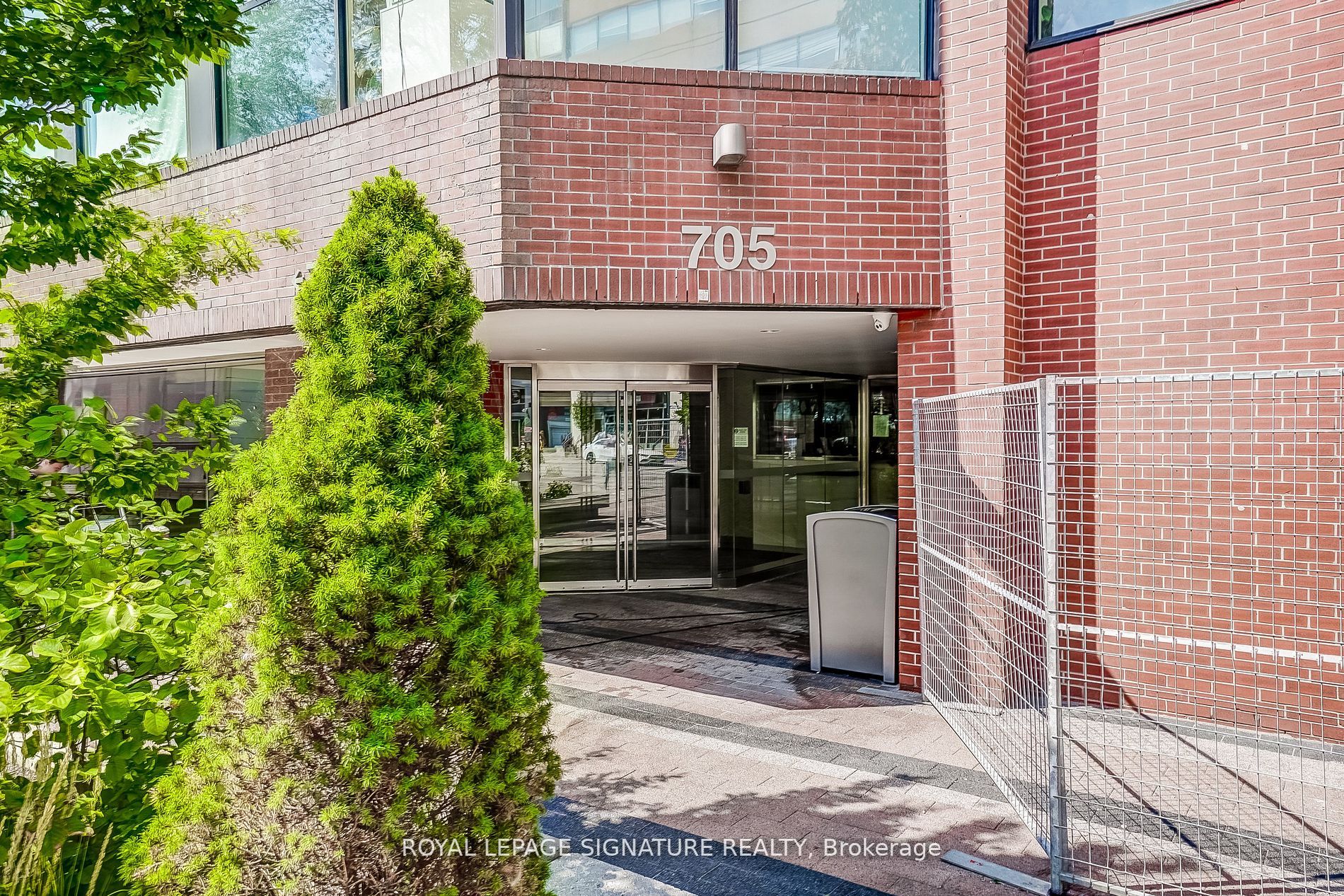 705 King St W, #805