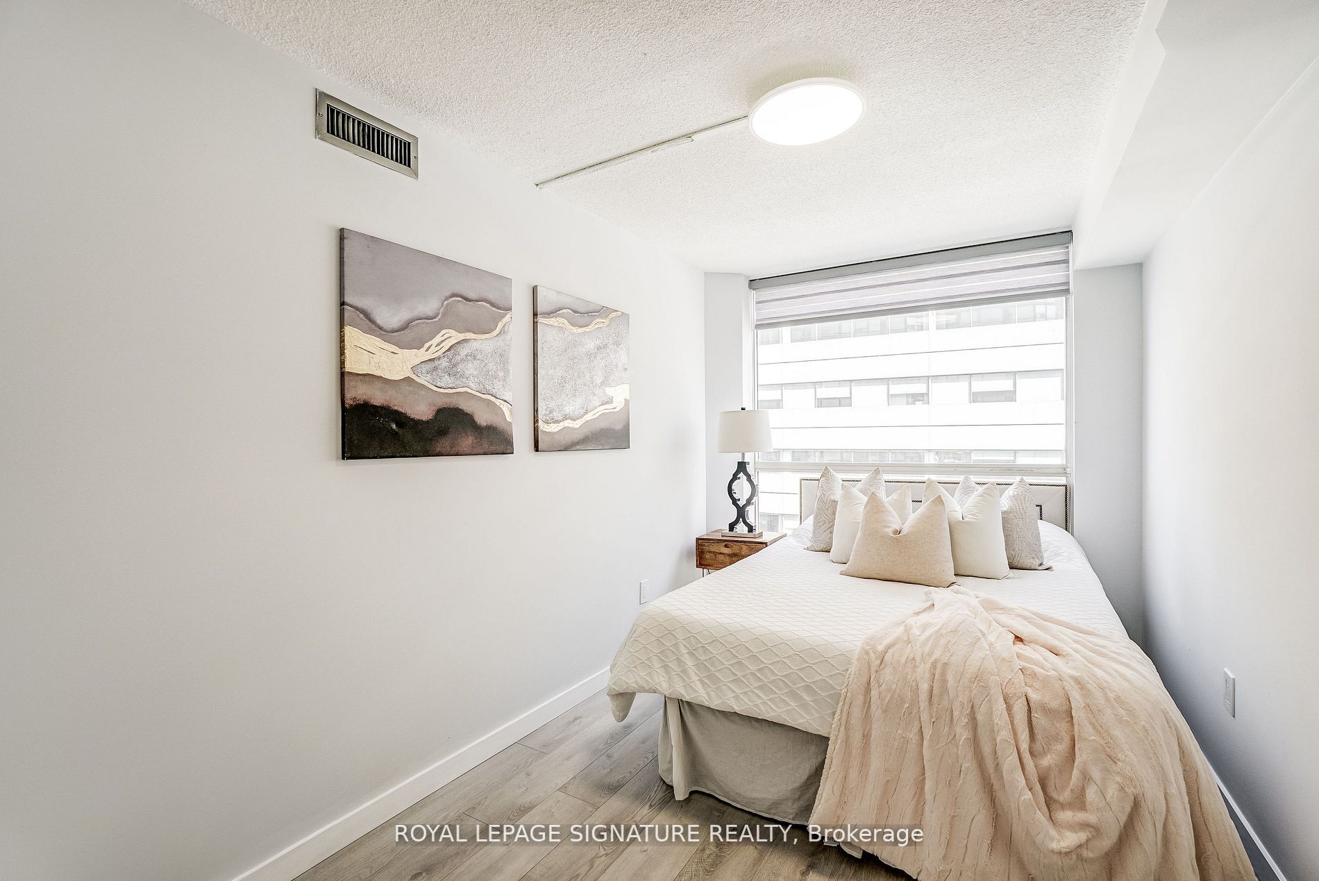 705 King St W, #805
