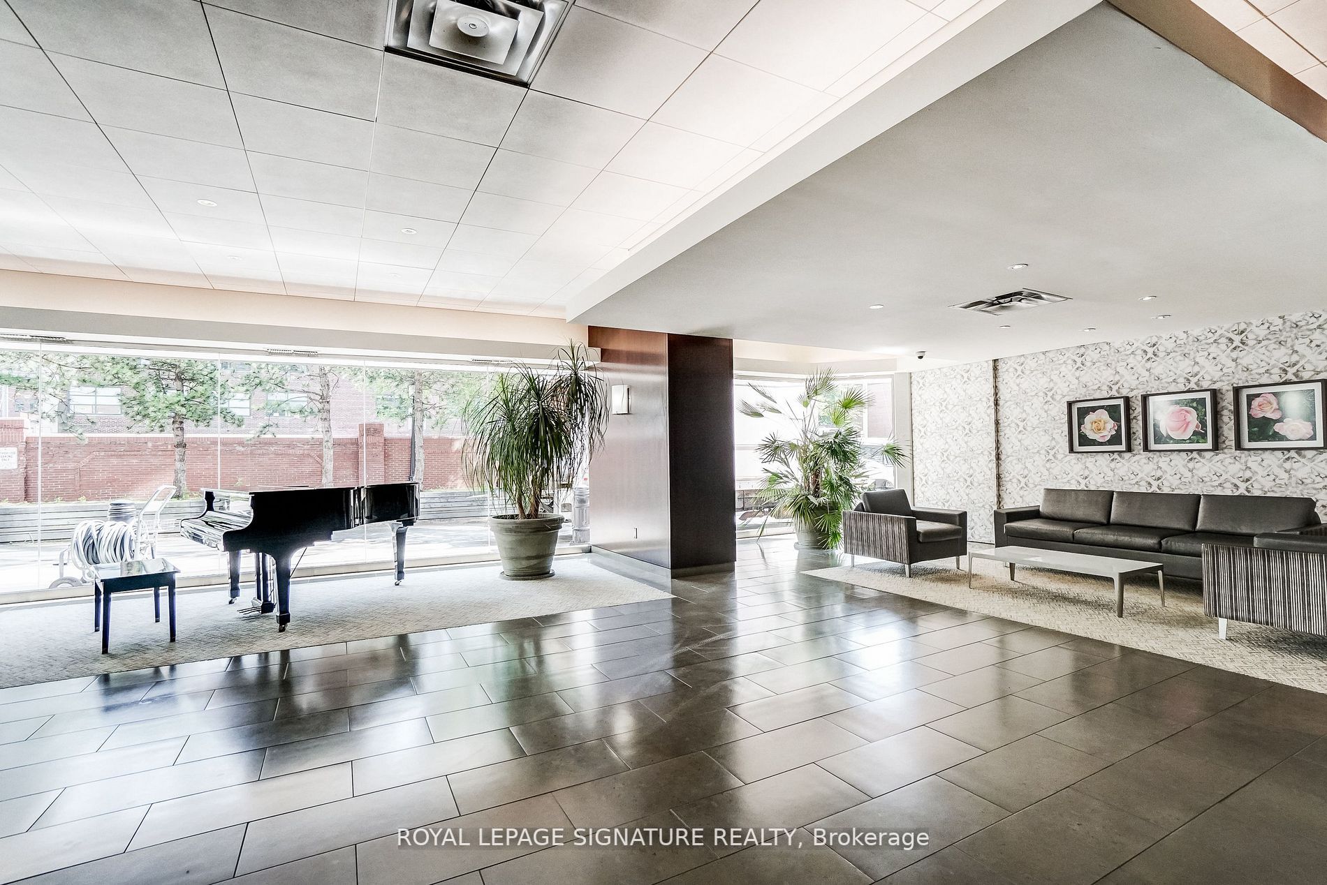 705 King St W, #805