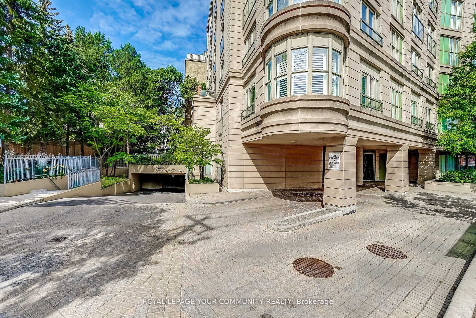 800 Spadina Rd, #101