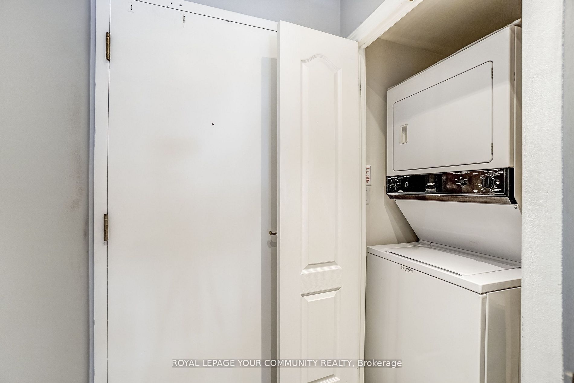 800 Spadina Rd, #101
