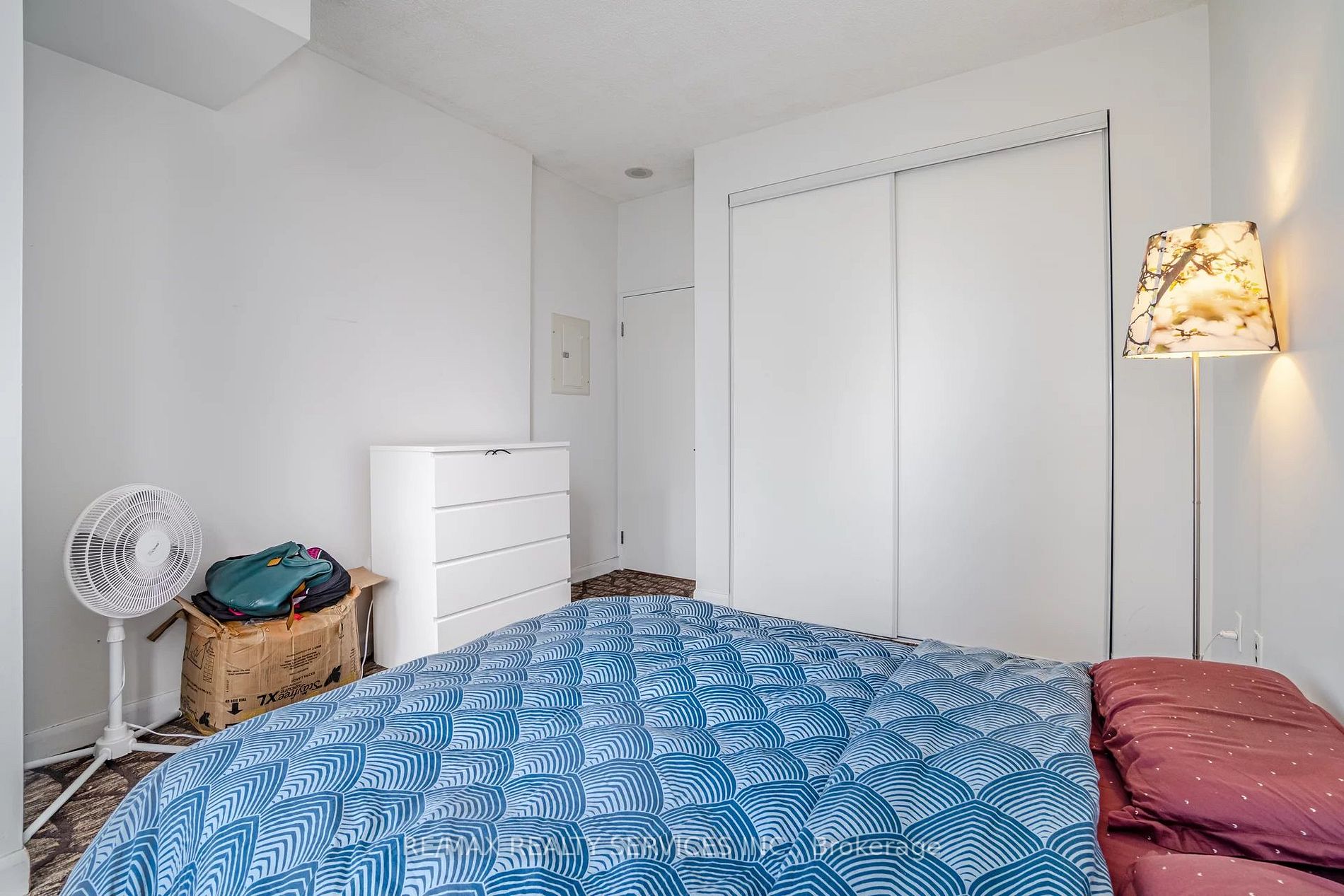 33 Sheppard Ave E, #3206