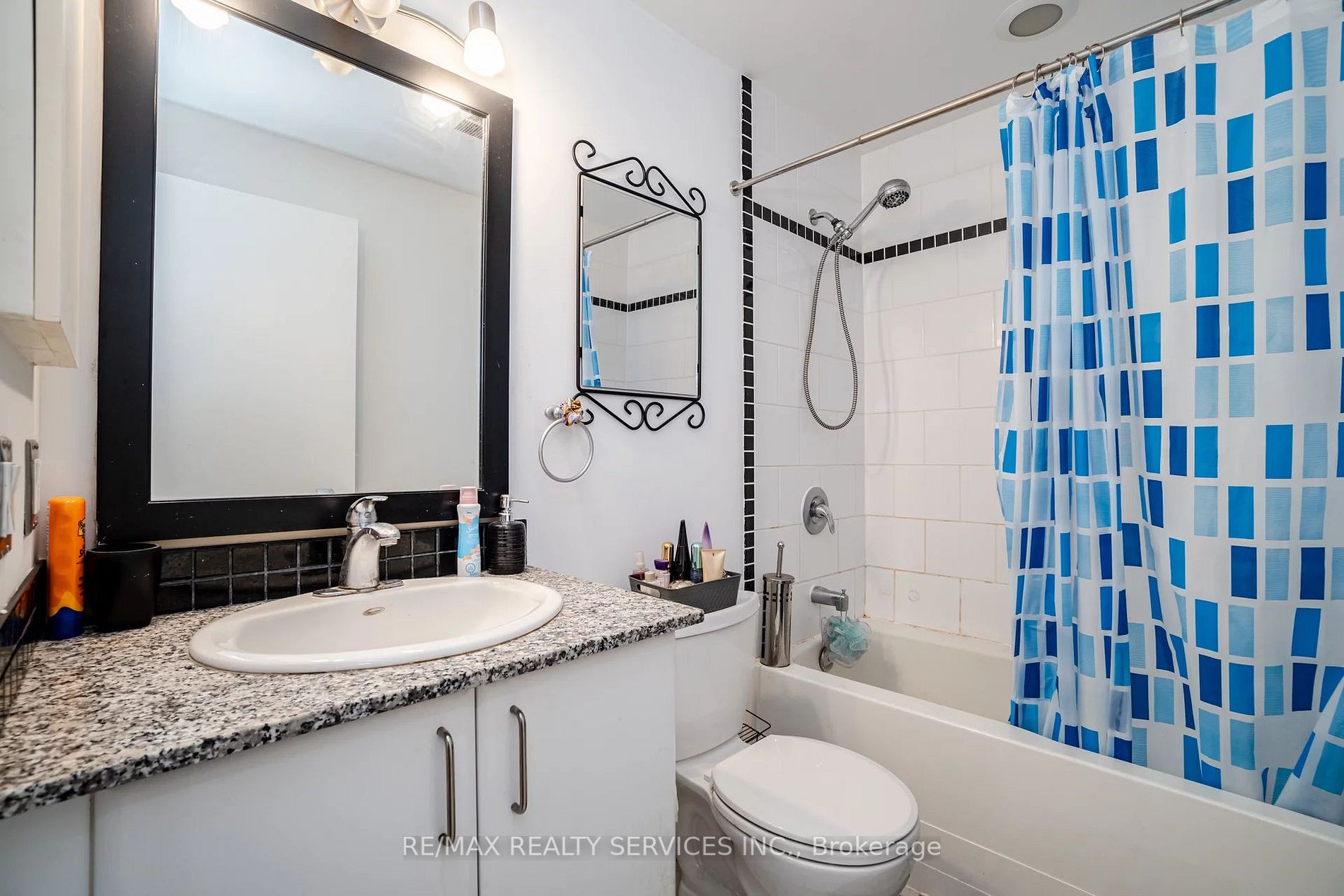 33 Sheppard Ave E, #3206