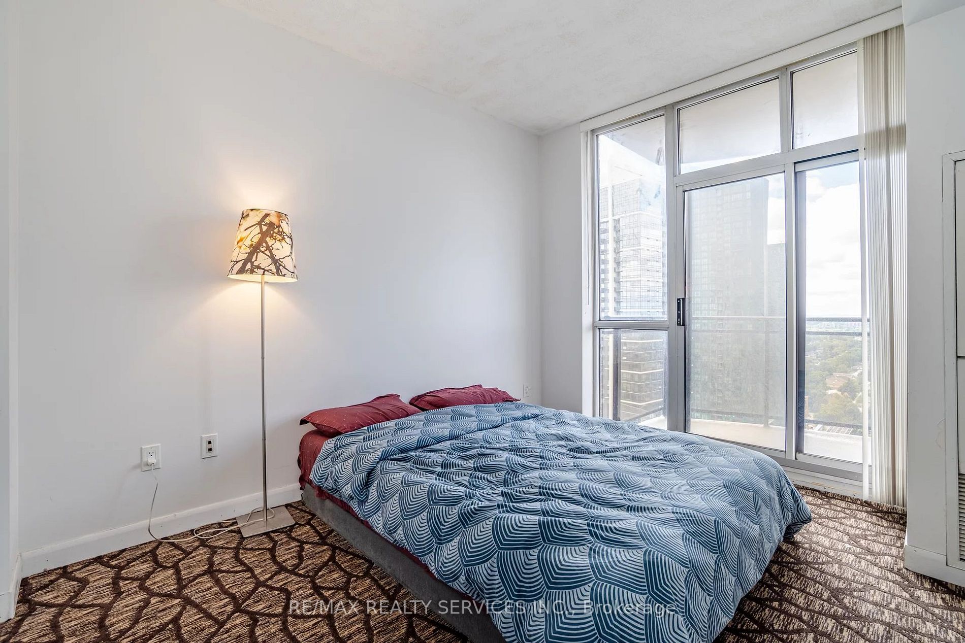 33 Sheppard Ave E, #3206