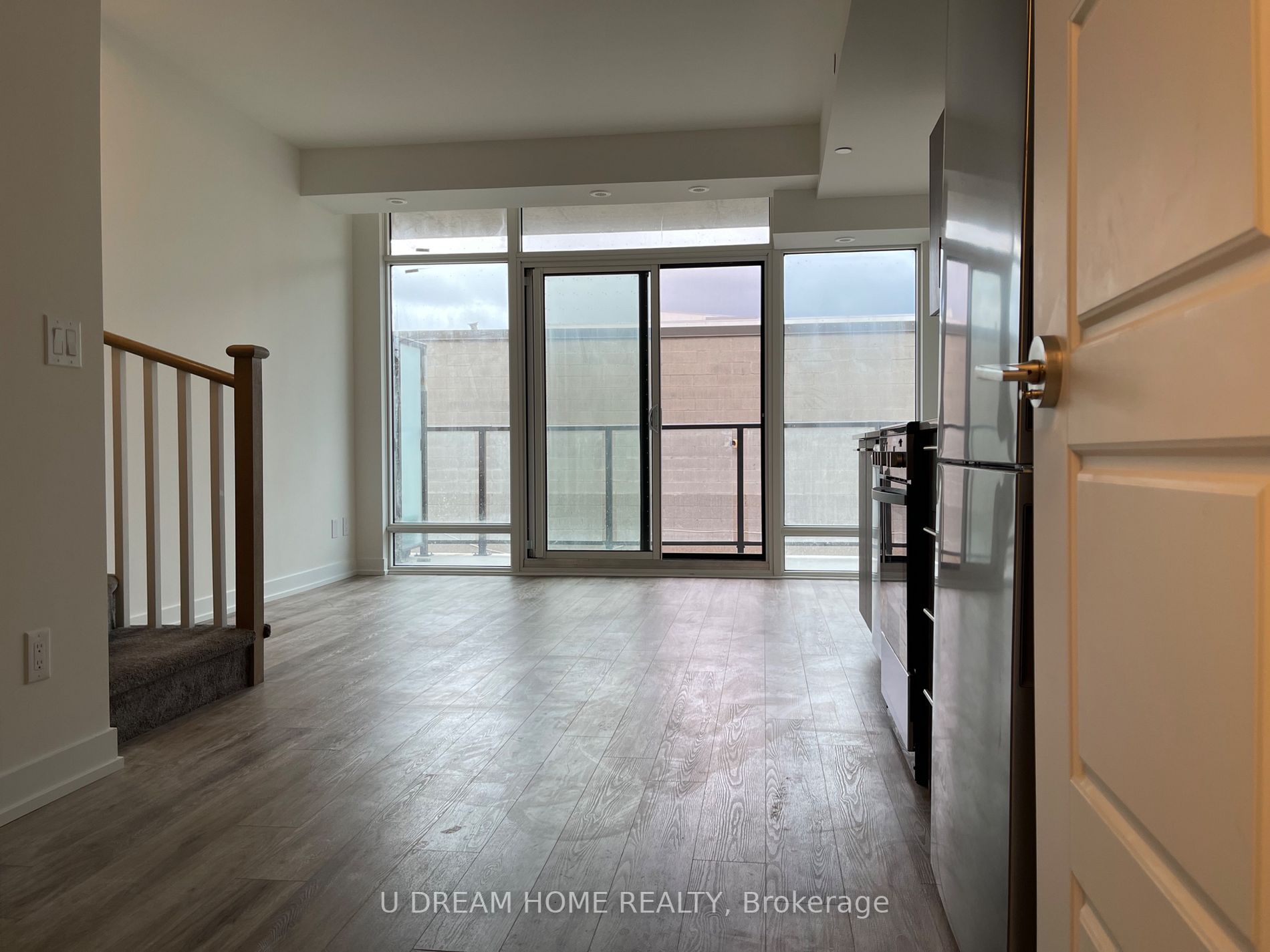 871 Sheppard Ave West Ave W, #6