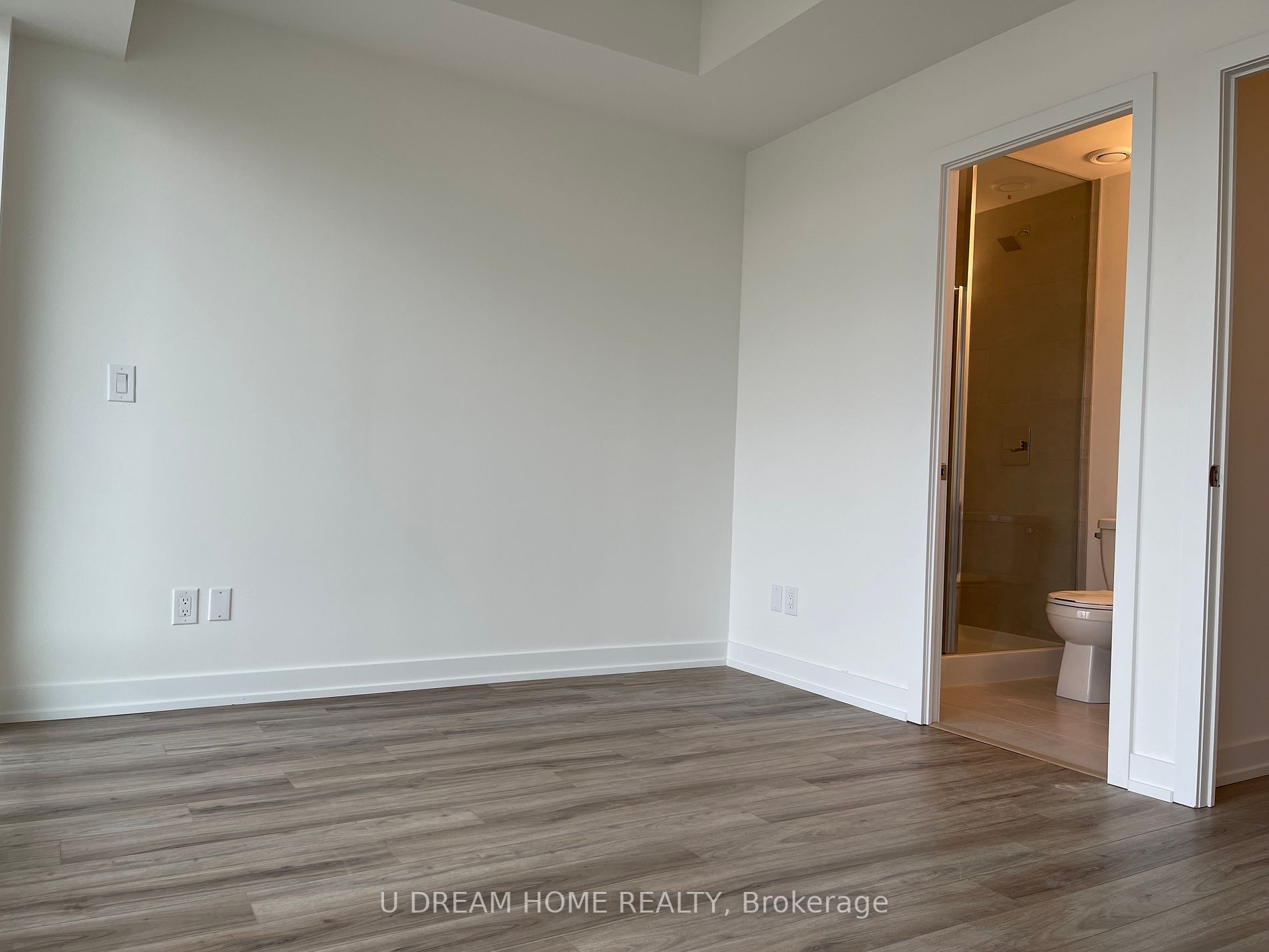 871 Sheppard Ave West Ave W, #6