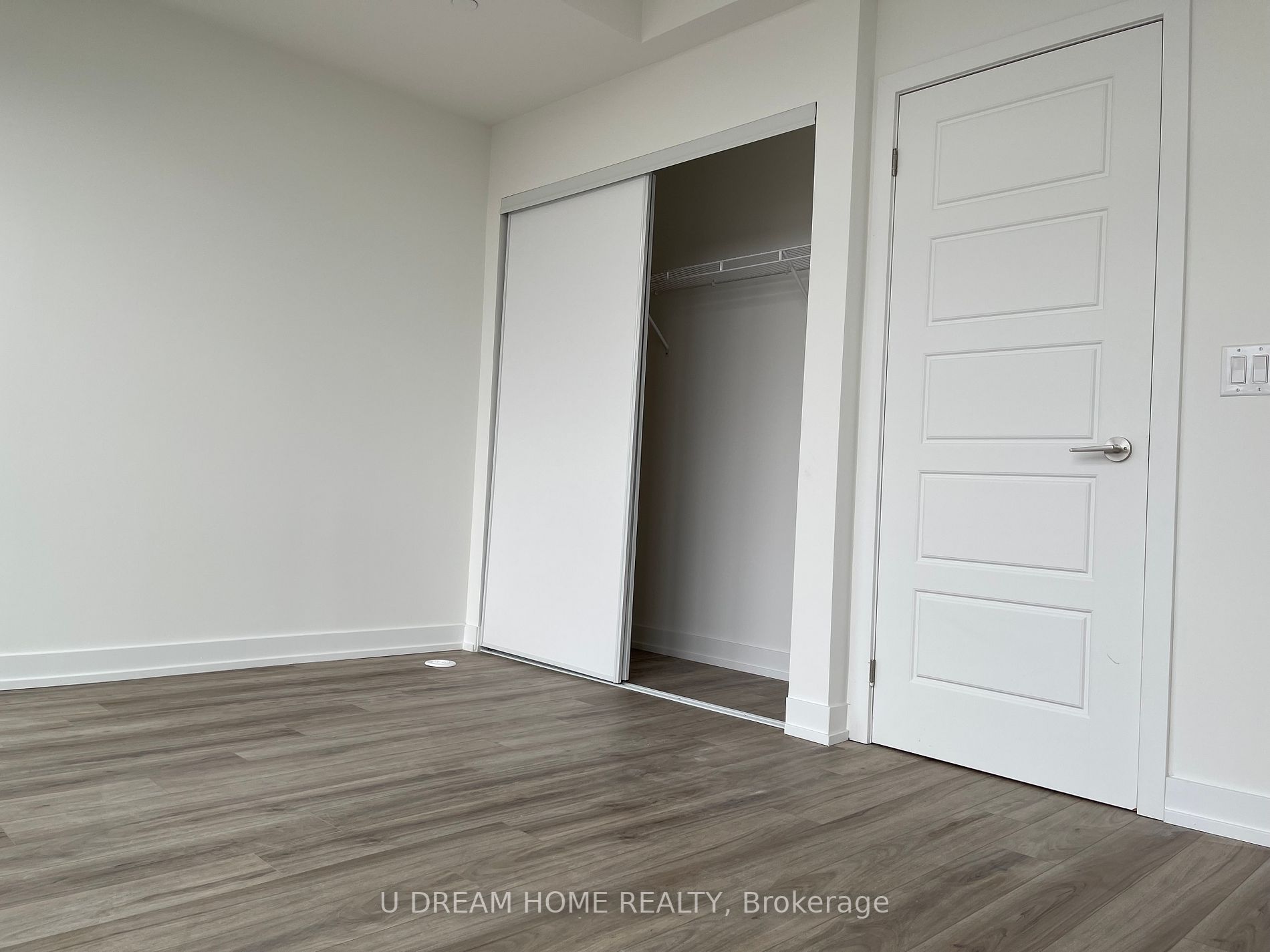 871 Sheppard Ave West Ave W, #6