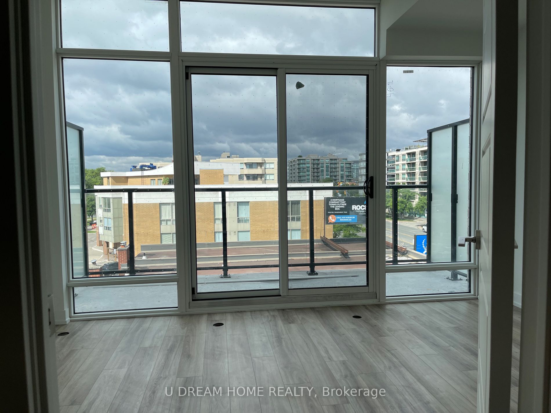 871 Sheppard Ave West Ave W, #6