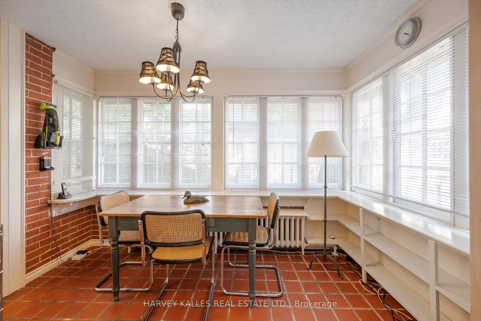 597 Spadina Rd