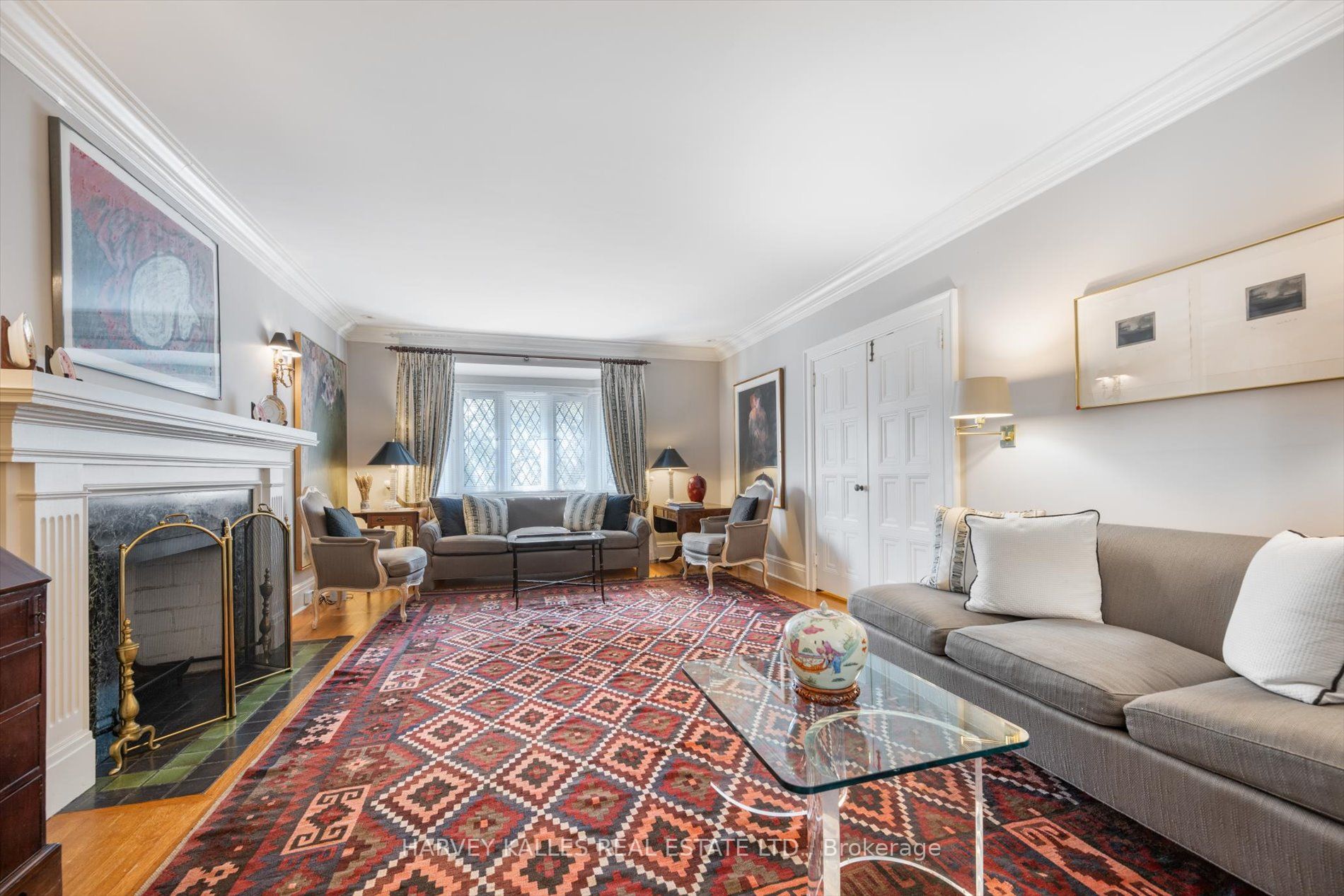 597 Spadina Rd