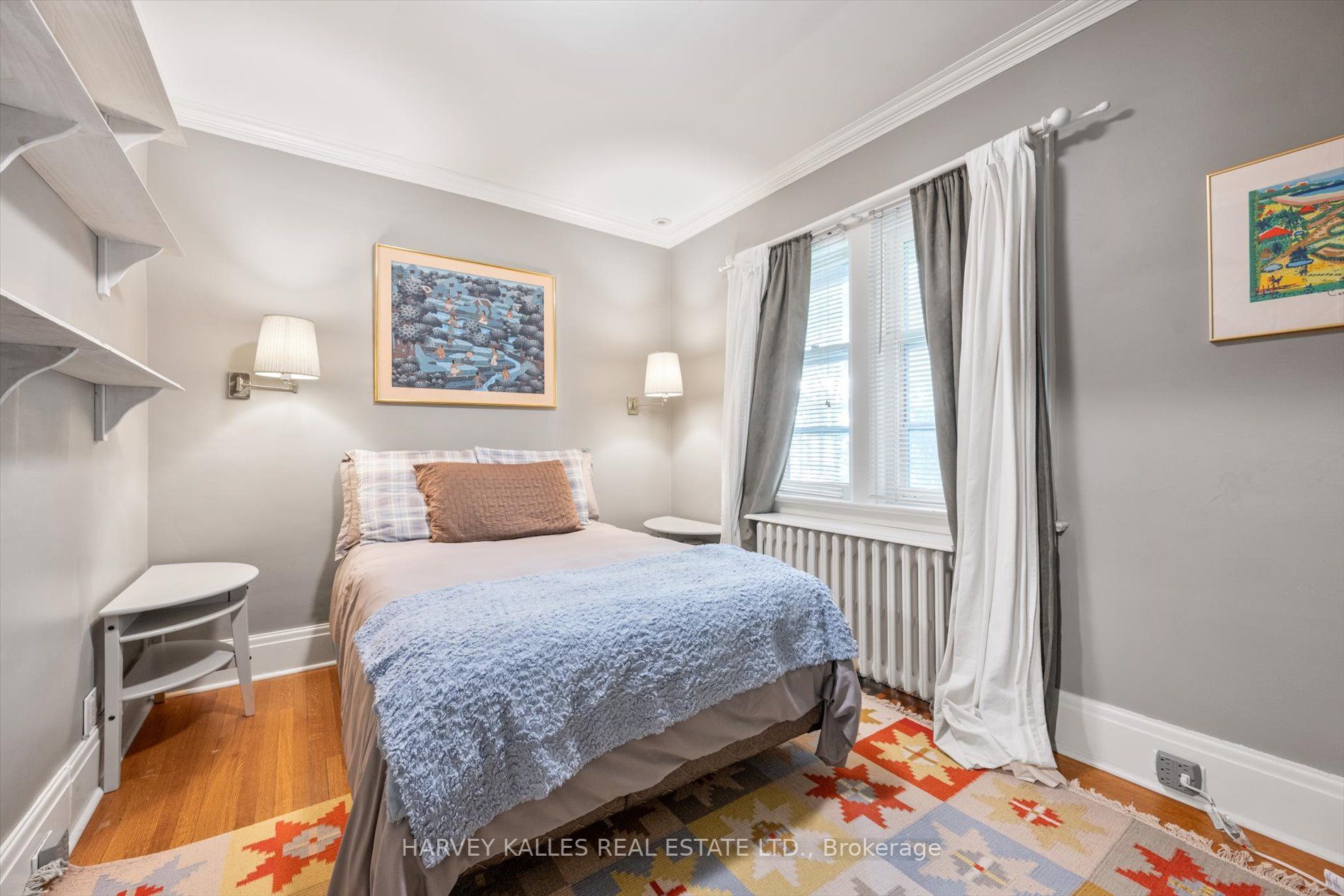 597 Spadina Rd