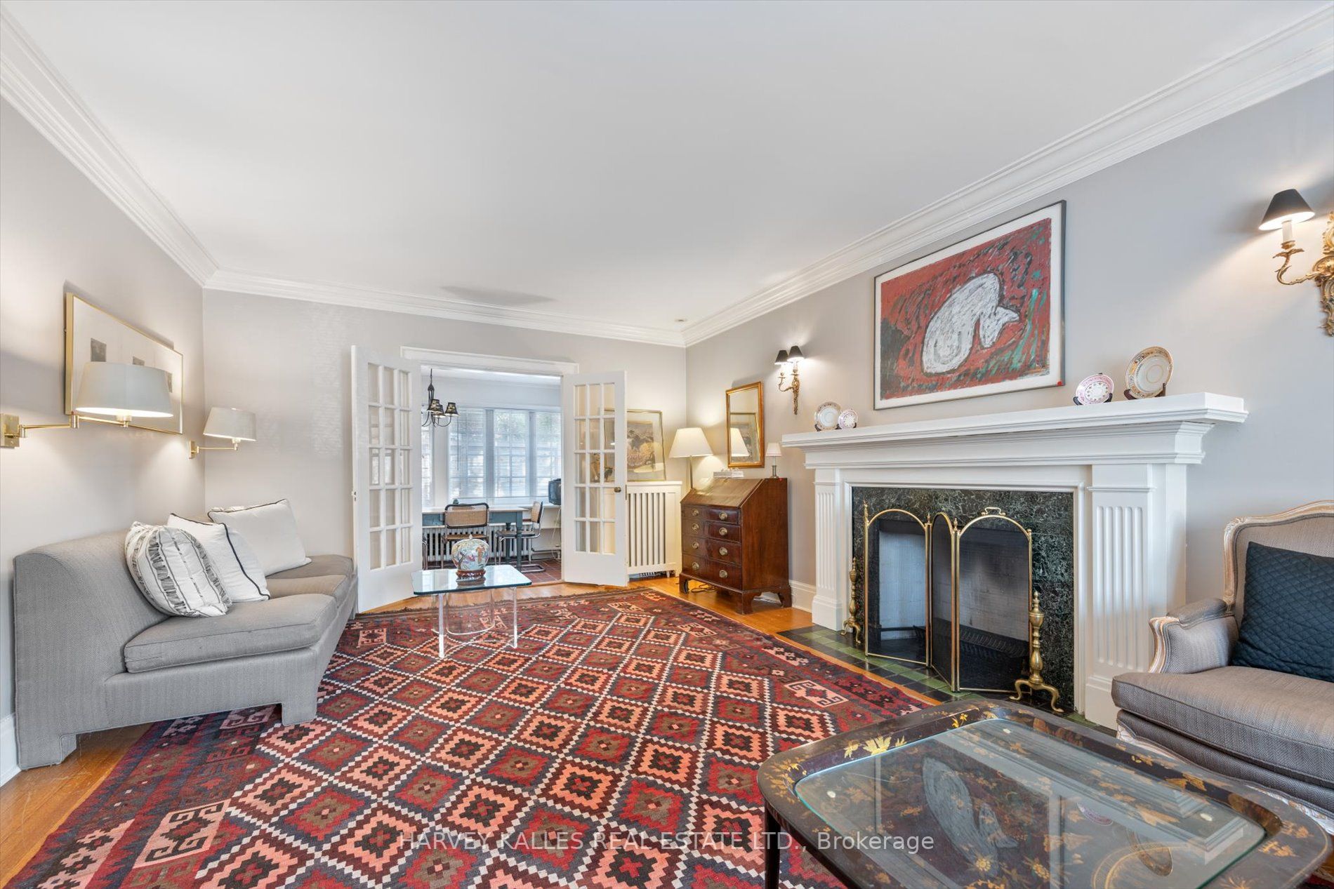 597 Spadina Rd