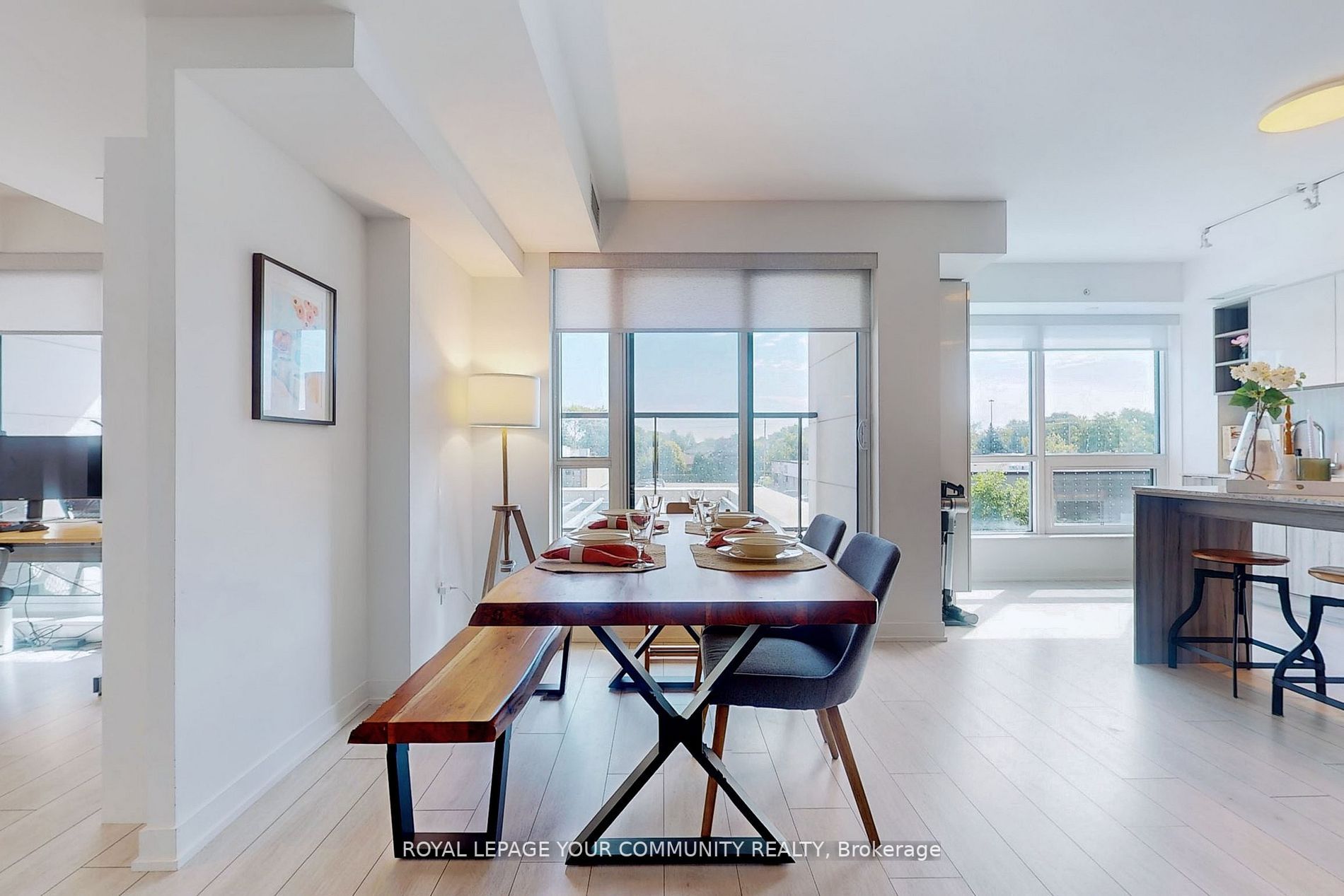 31 Tippett Rd, #215