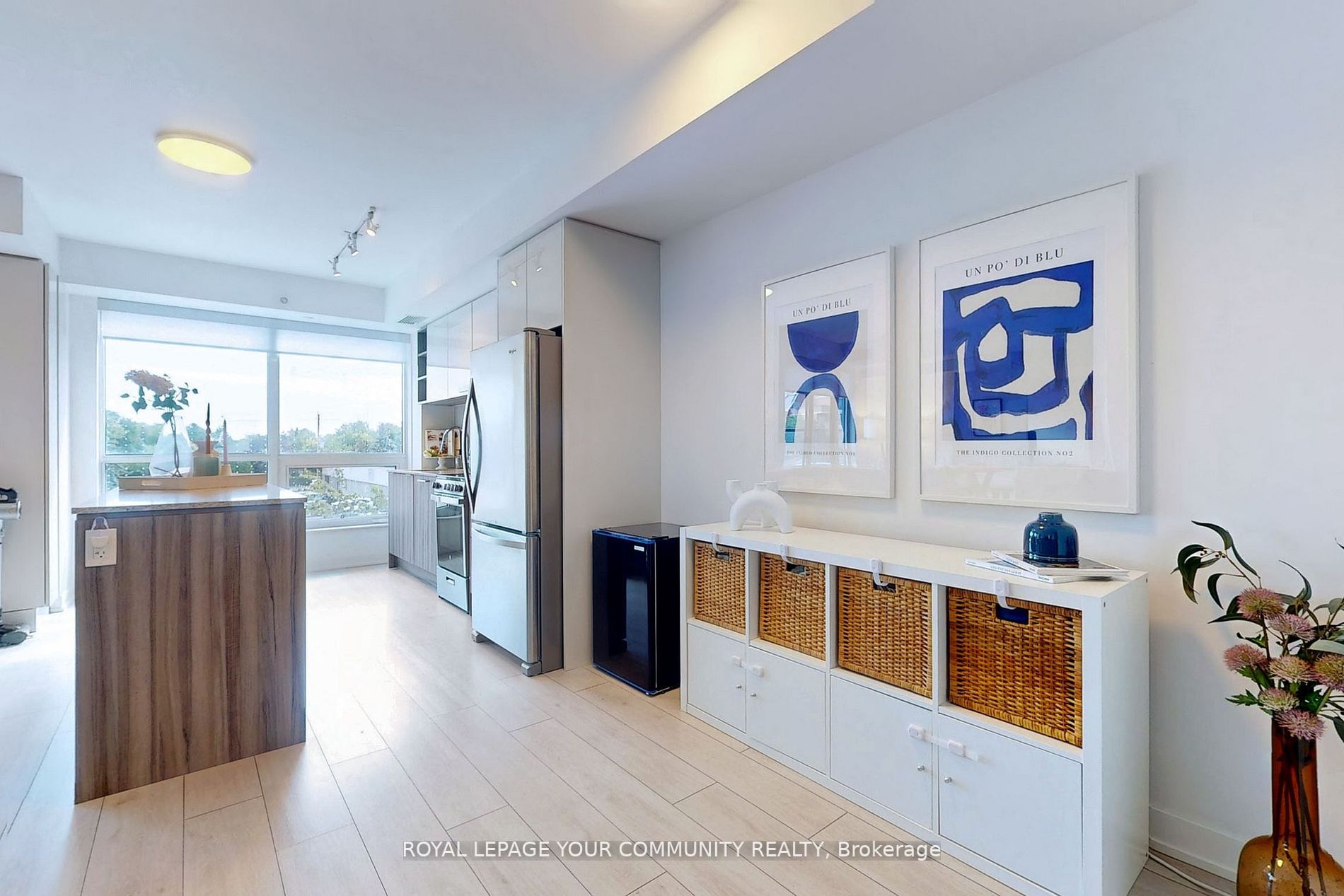 31 Tippett Rd, #215