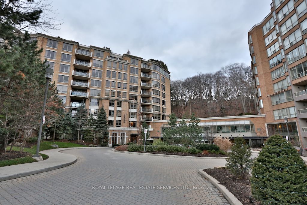 3600 Yonge St, #933