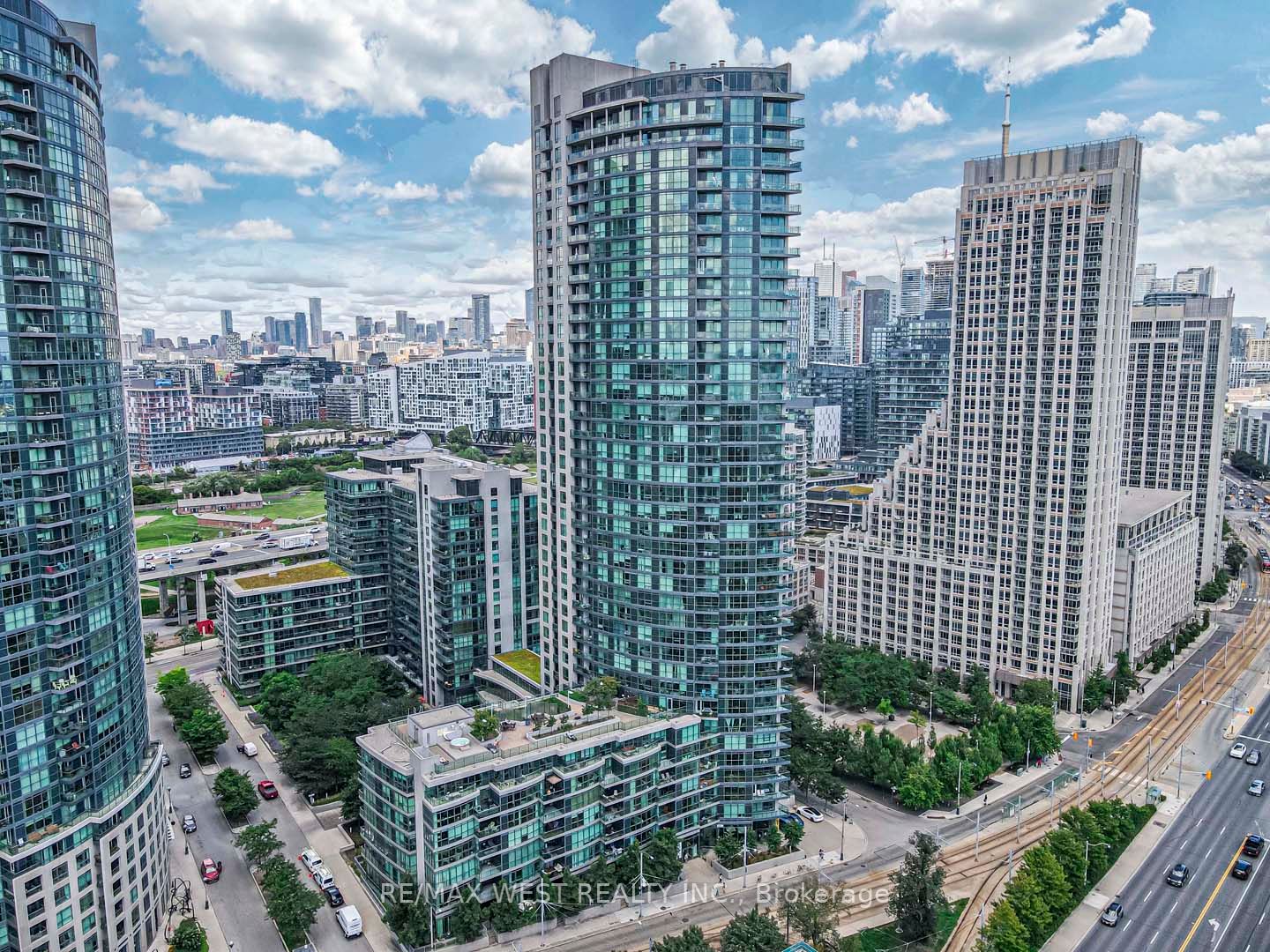 215 Fort York Blvd, #217