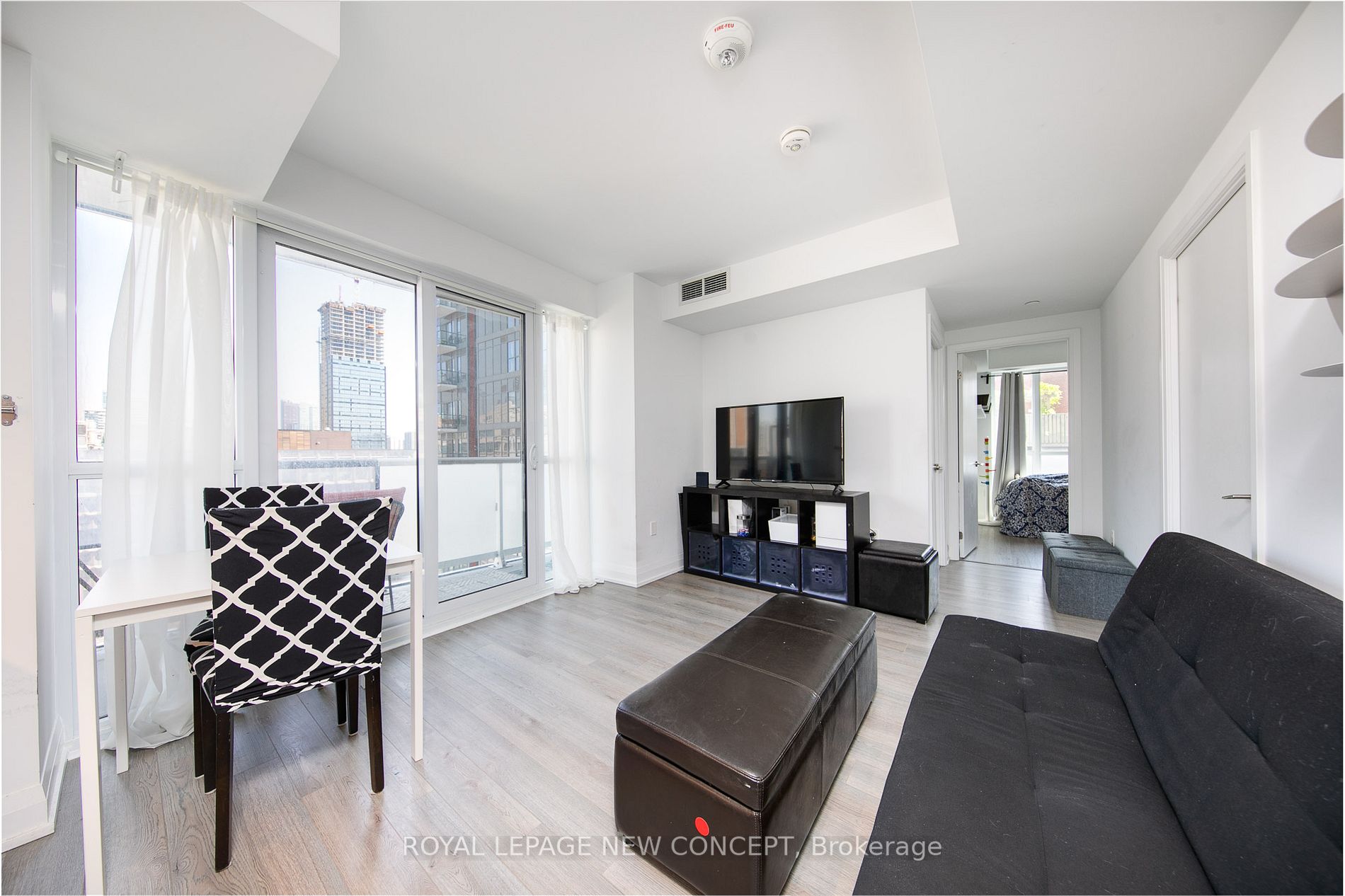 77 Mutual St, #1409