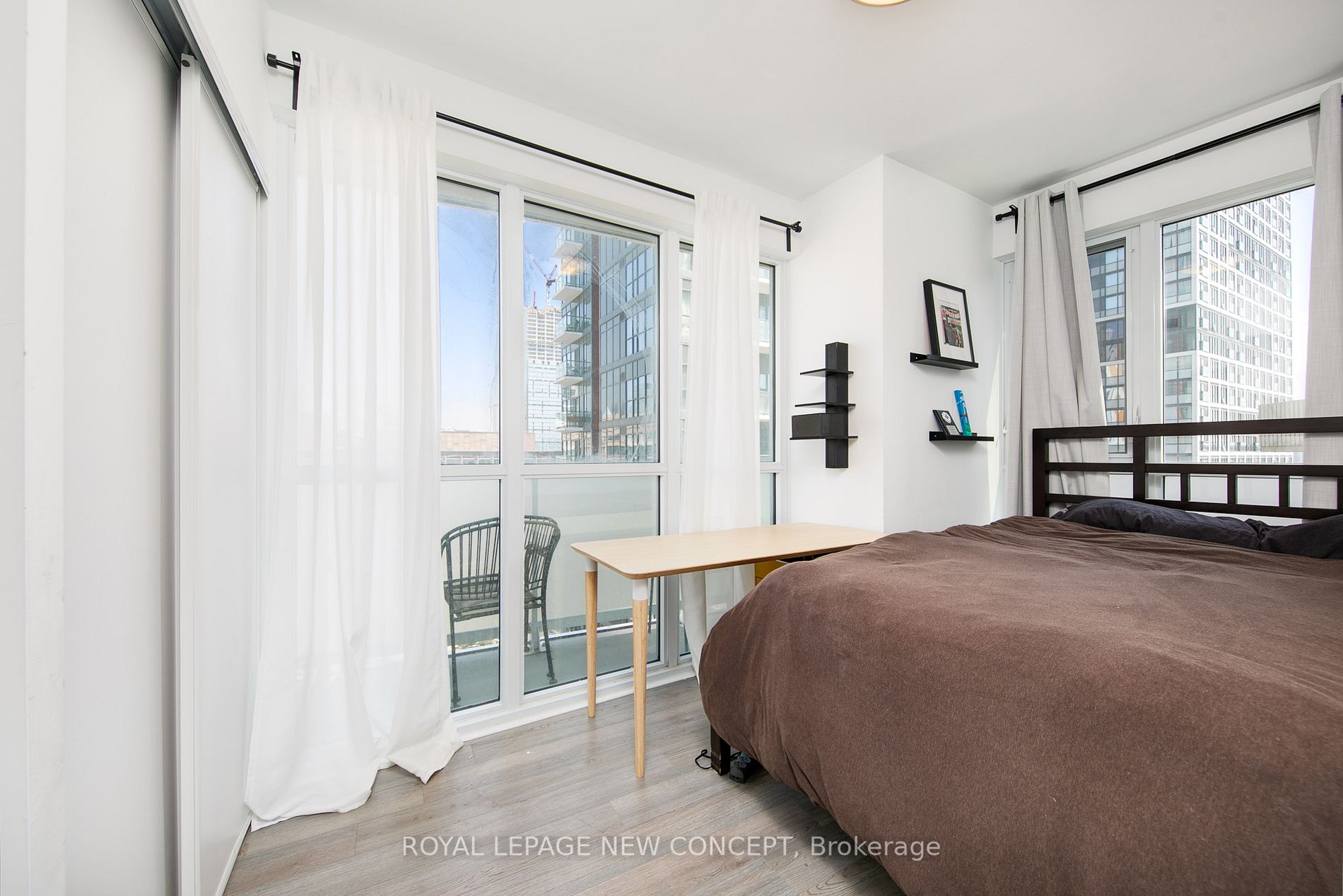 77 Mutual St, #1409