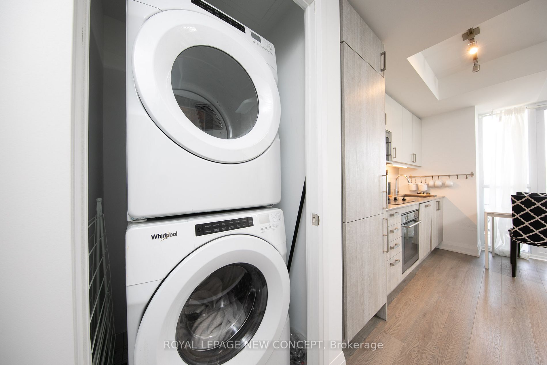 77 Mutual St, #1409
