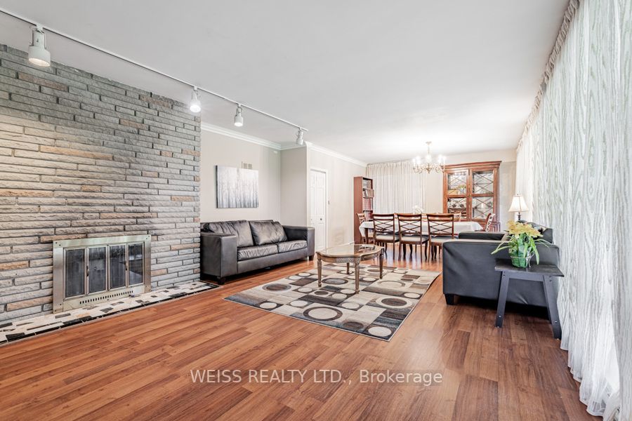 24 Lowesmoor Ave