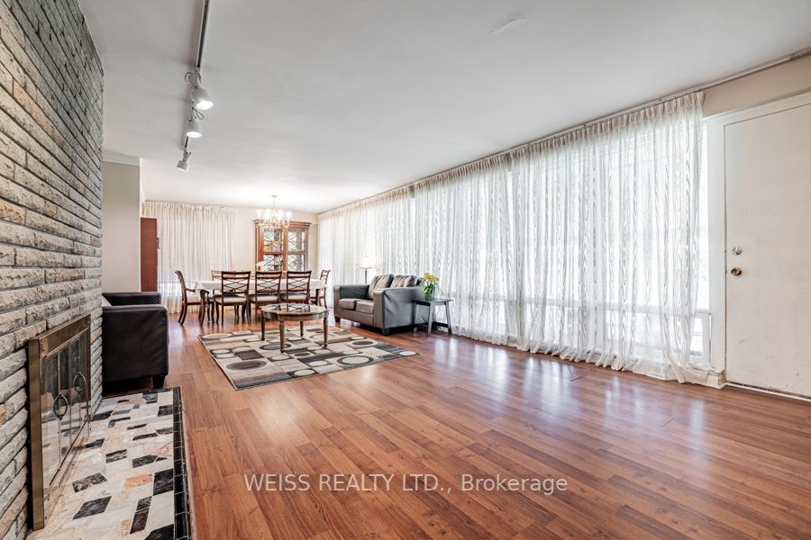 24 Lowesmoor Ave
