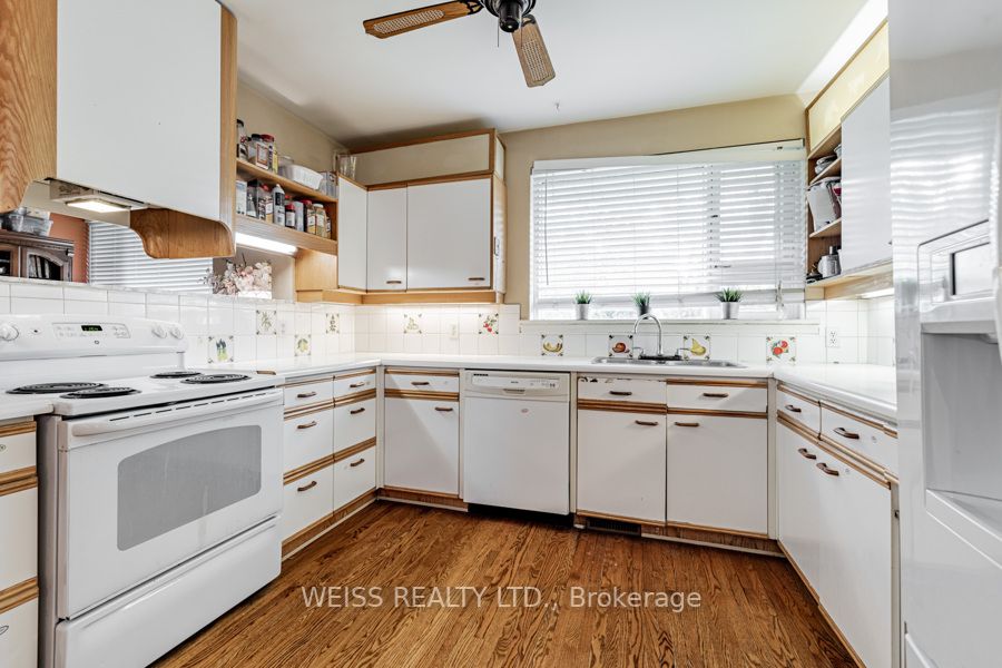 24 Lowesmoor Ave