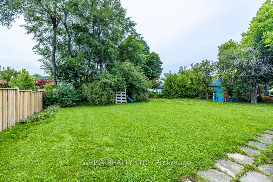 24 Lowesmoor Ave