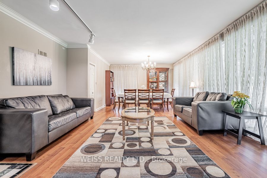 24 Lowesmoor Ave