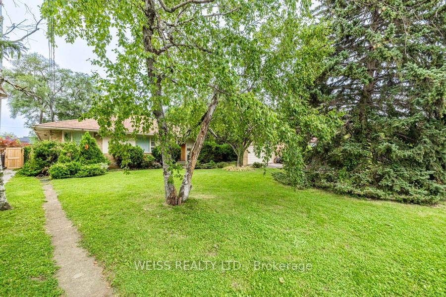 24 Lowesmoor Ave