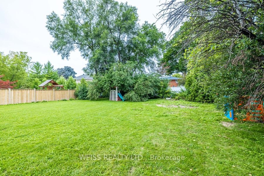 24 Lowesmoor Ave