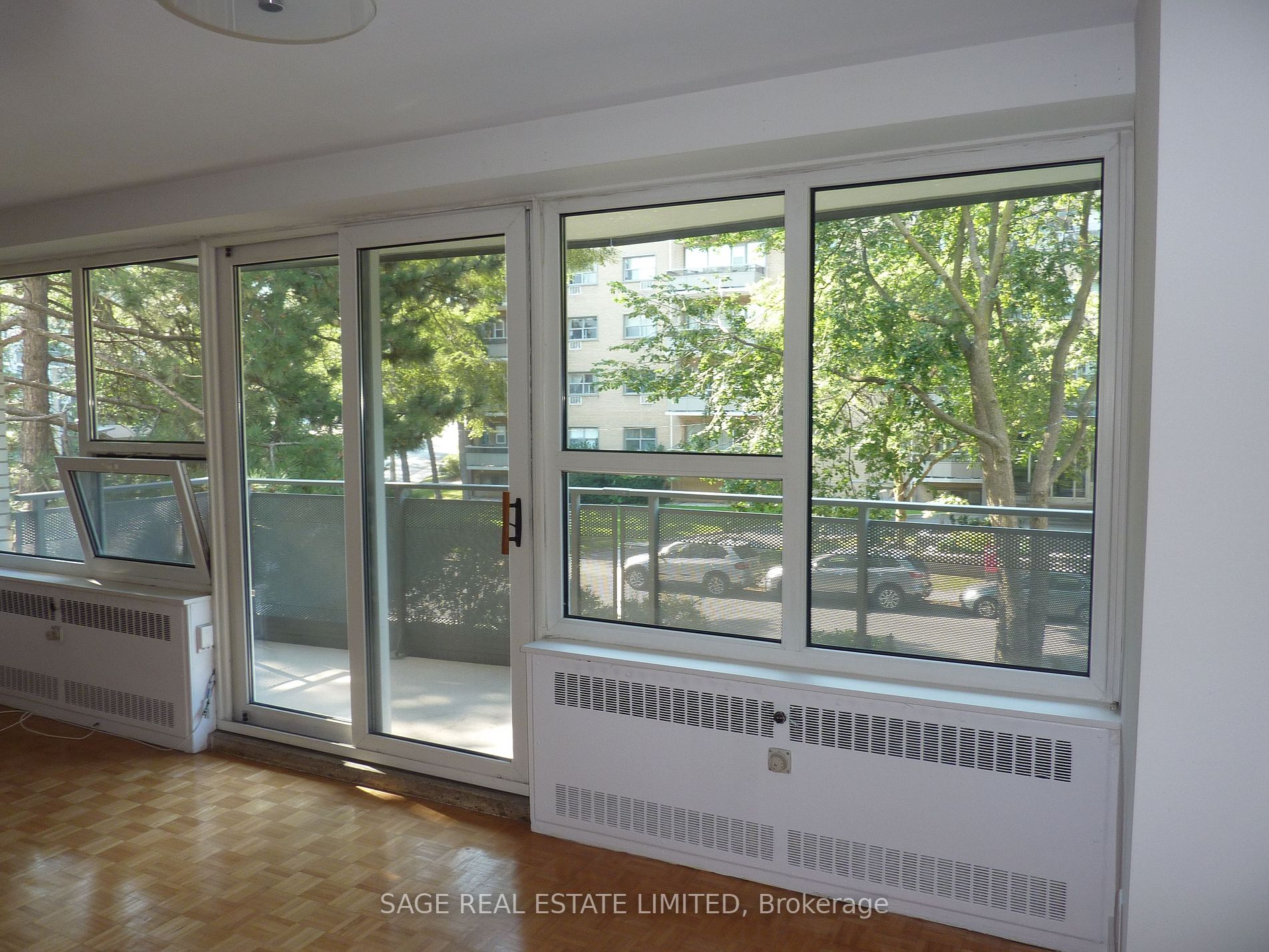 10 Shallmar Blvd, #201