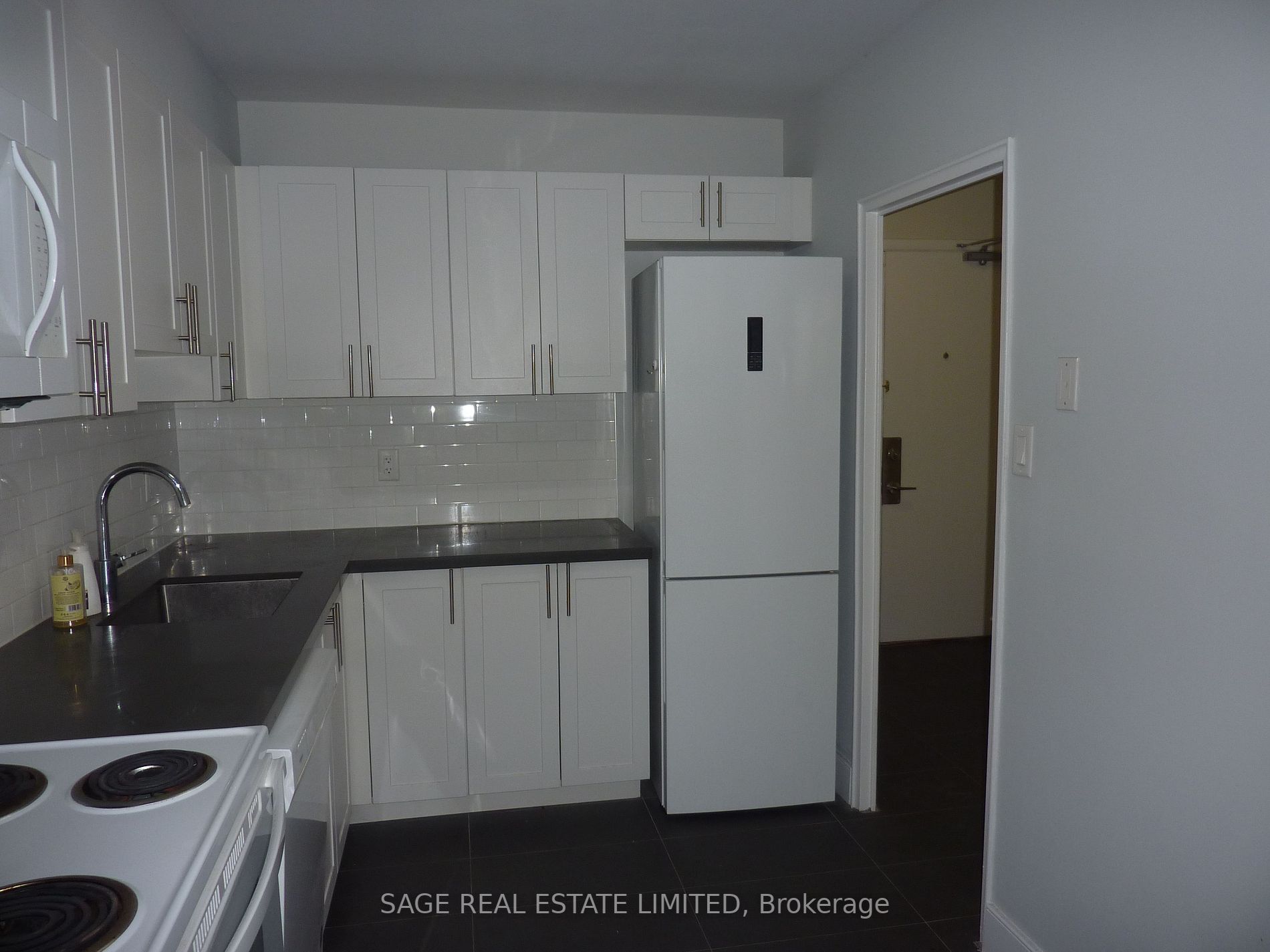 10 Shallmar Blvd, #201