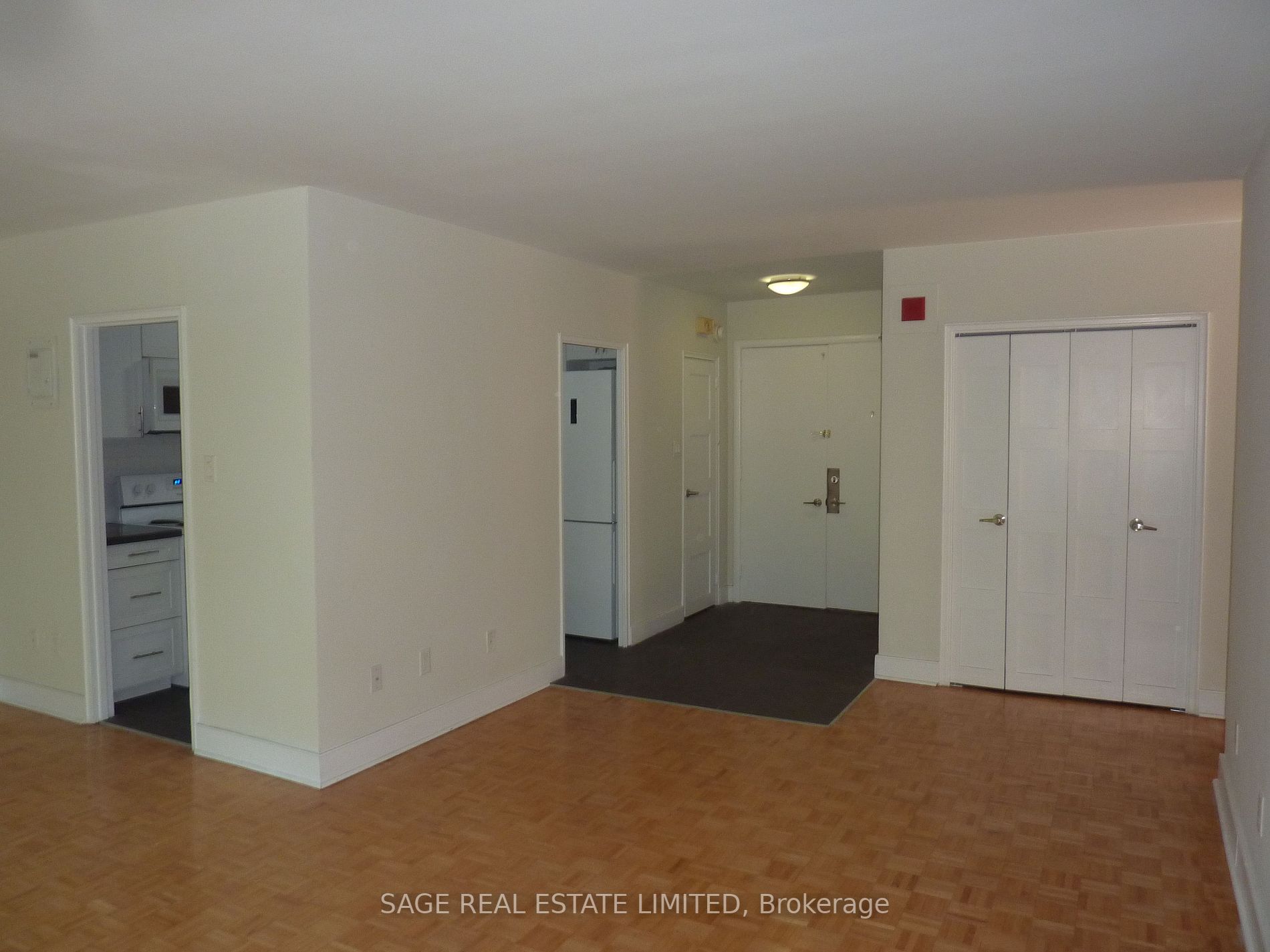 10 Shallmar Blvd, #201