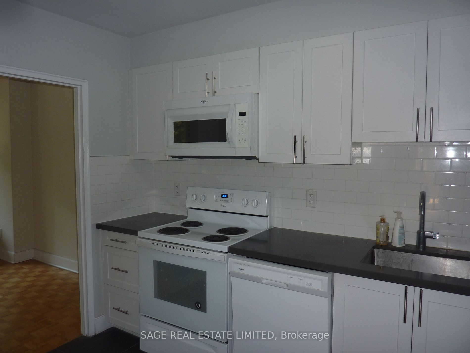 10 Shallmar Blvd, #201