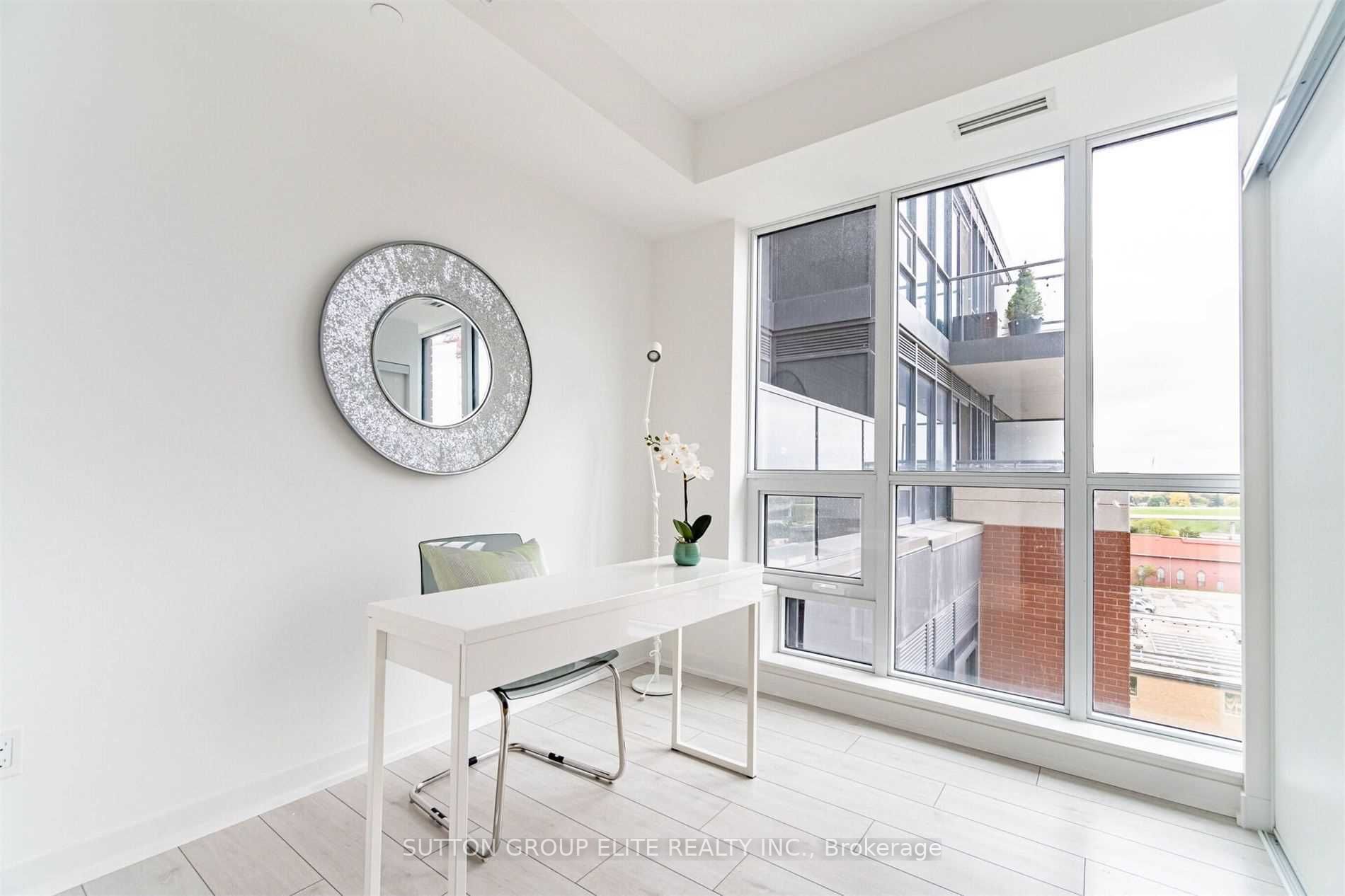 31 Tippett Rd, #728