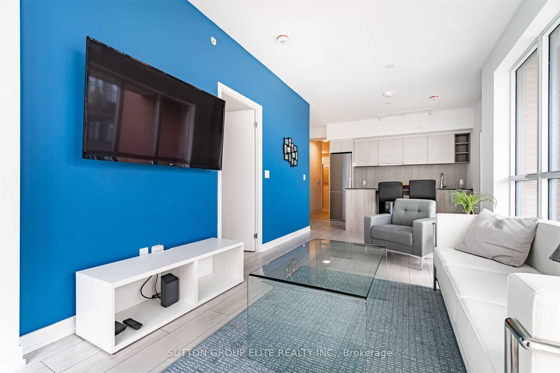 31 Tippett Rd, #728