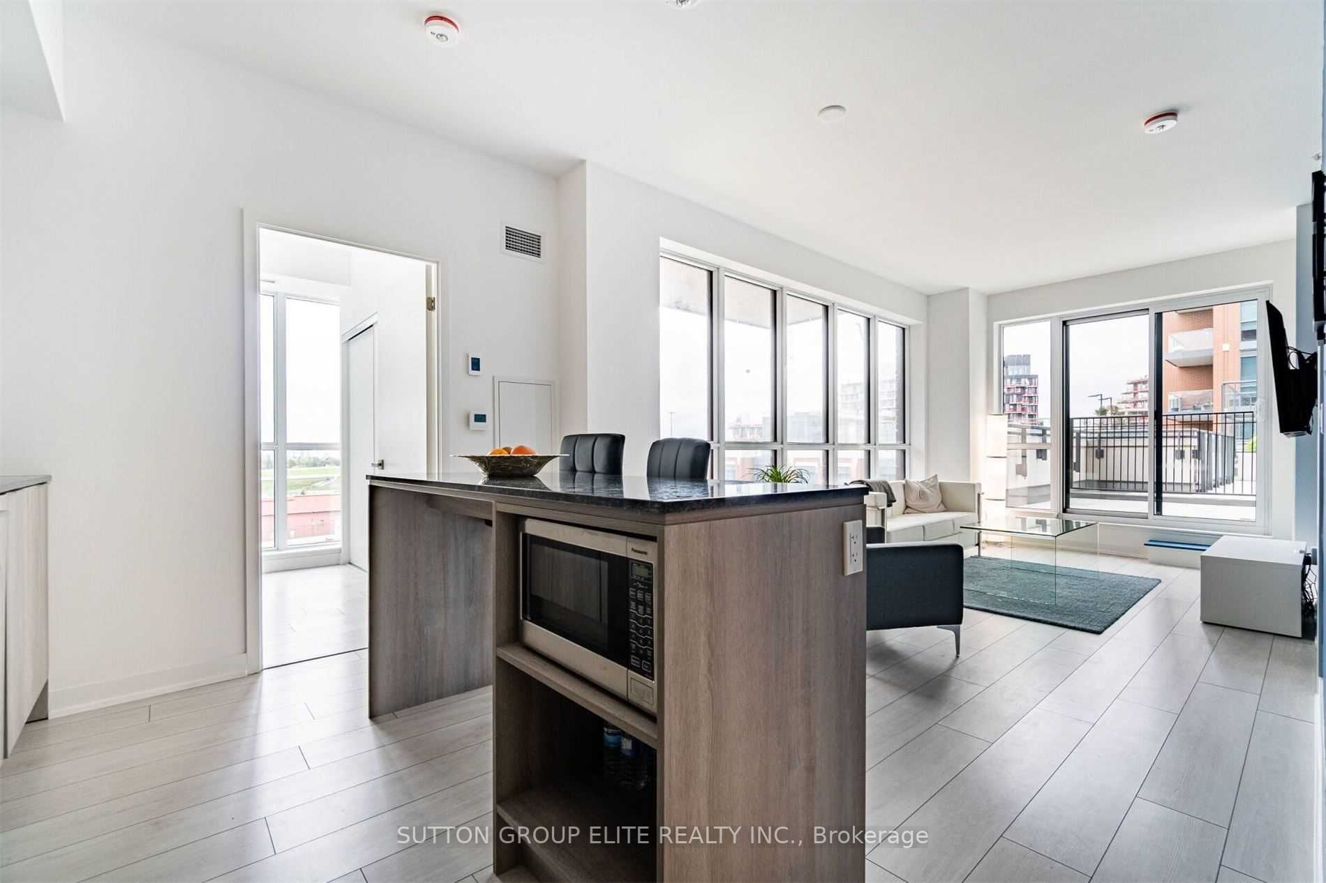31 Tippett Rd, #728